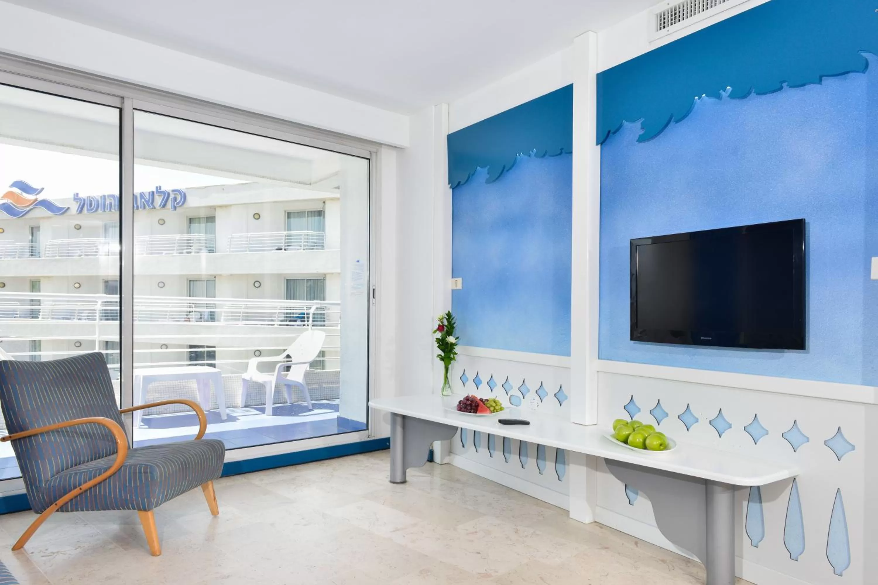 Master Suite - 249 ft² - 3 Room With Balcony And Kitchenette in Club Hotel Eilat - All Suites Hotel