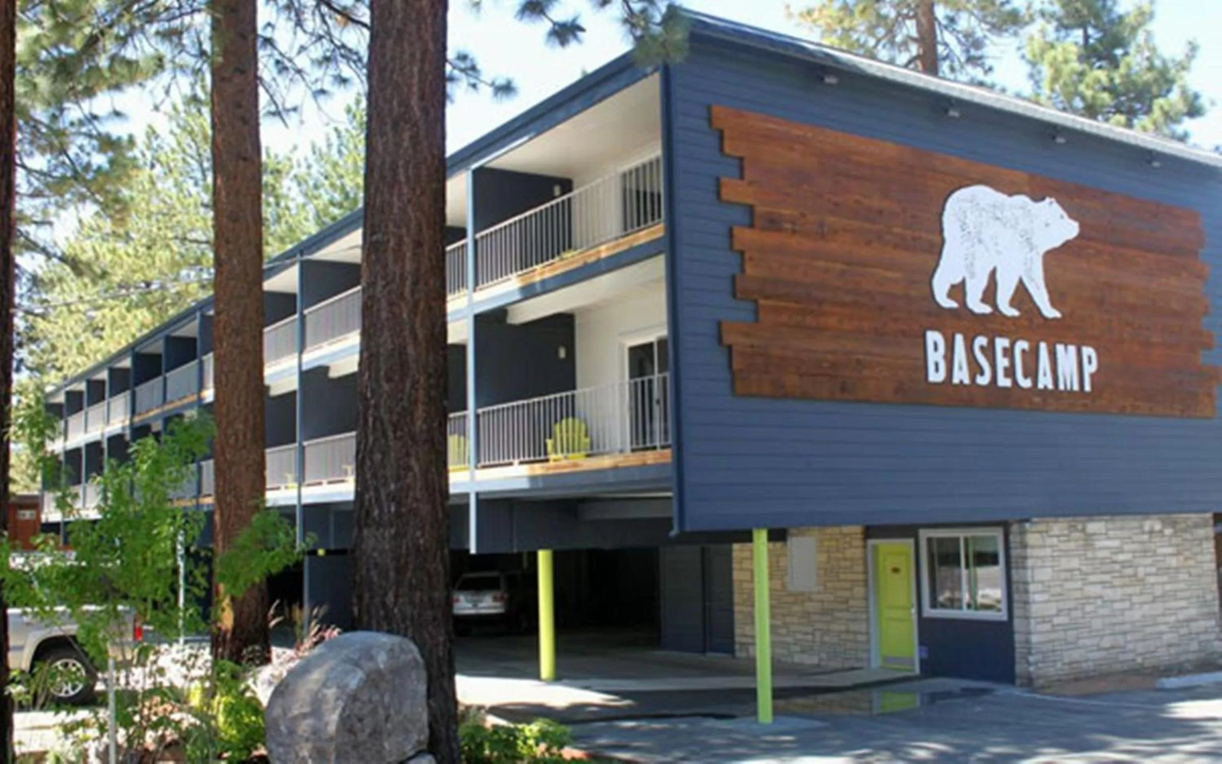 Facade/entrance in Basecamp Tahoe South