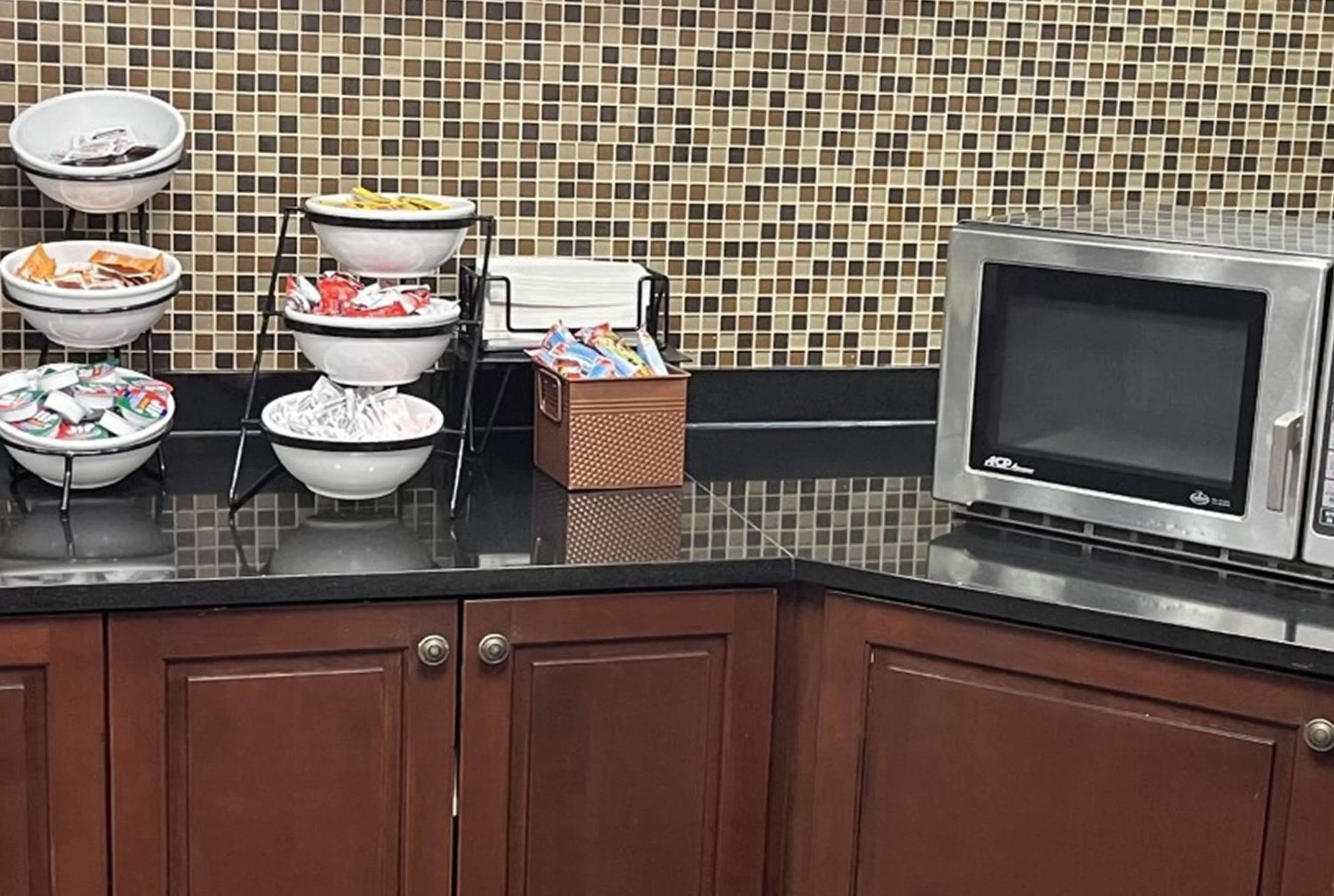 Breakfast in Hotel Lotus Kansas City Stadium