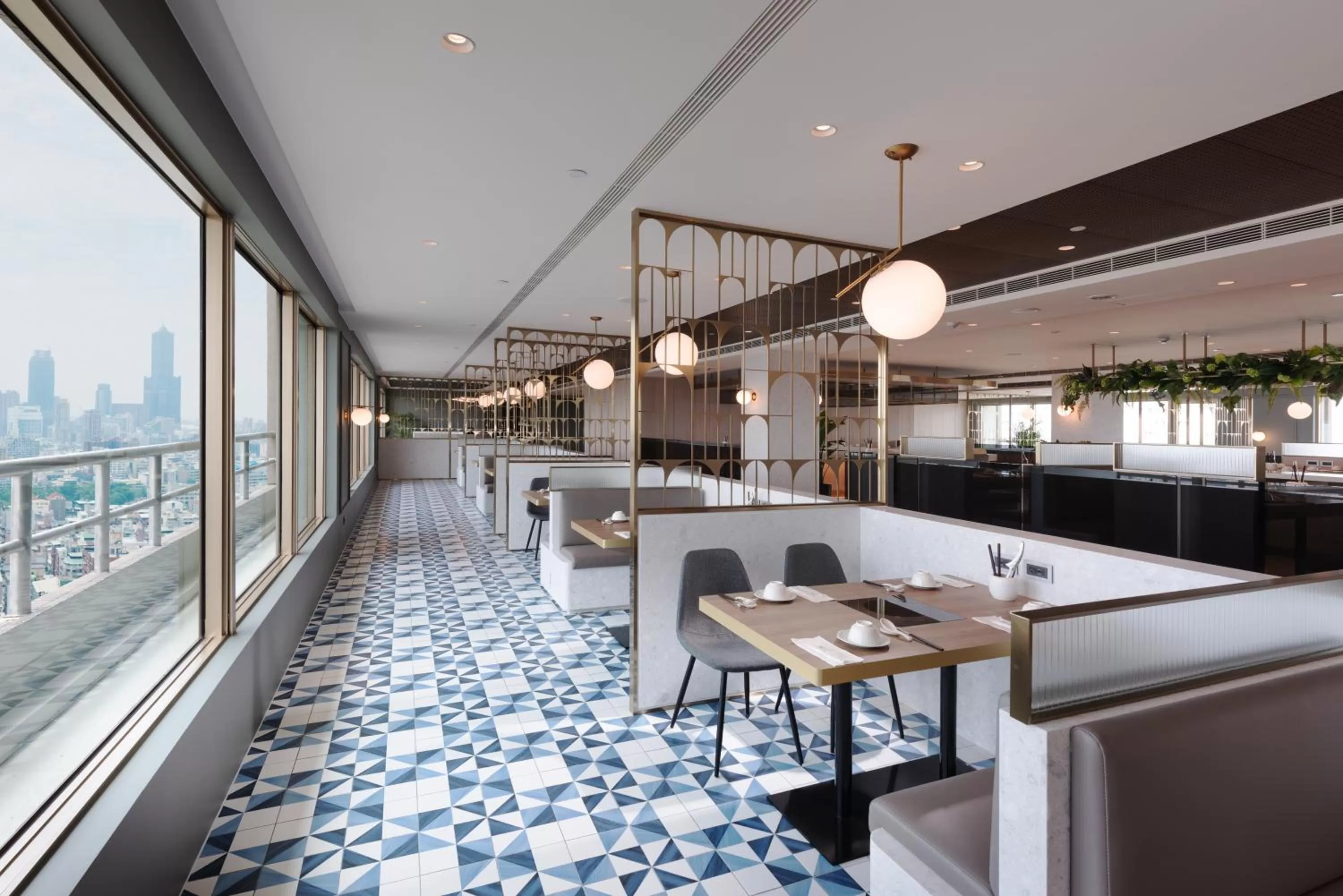 Restaurant/places to eat in The Howard Plaza Hotel Kaohsiung