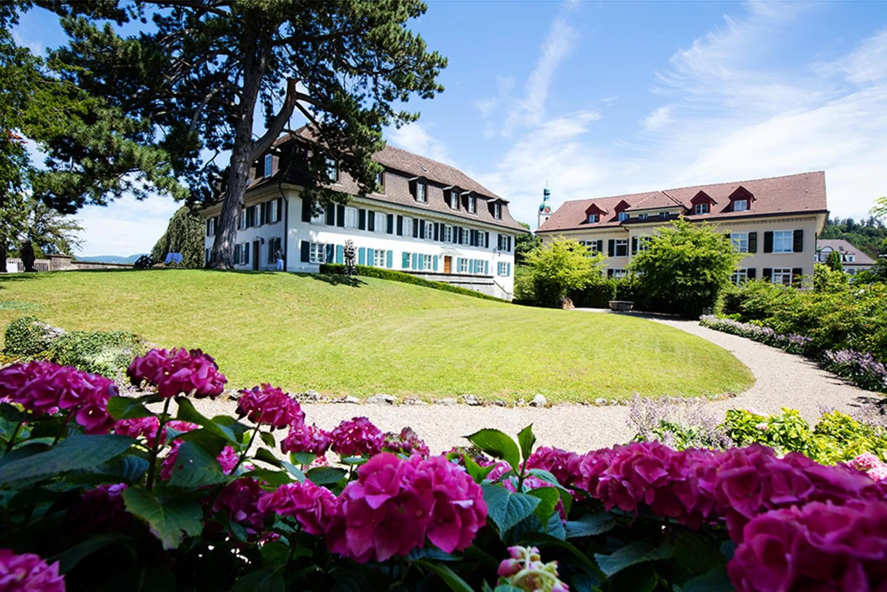 Property building in b-smart hotel Schönenwerd