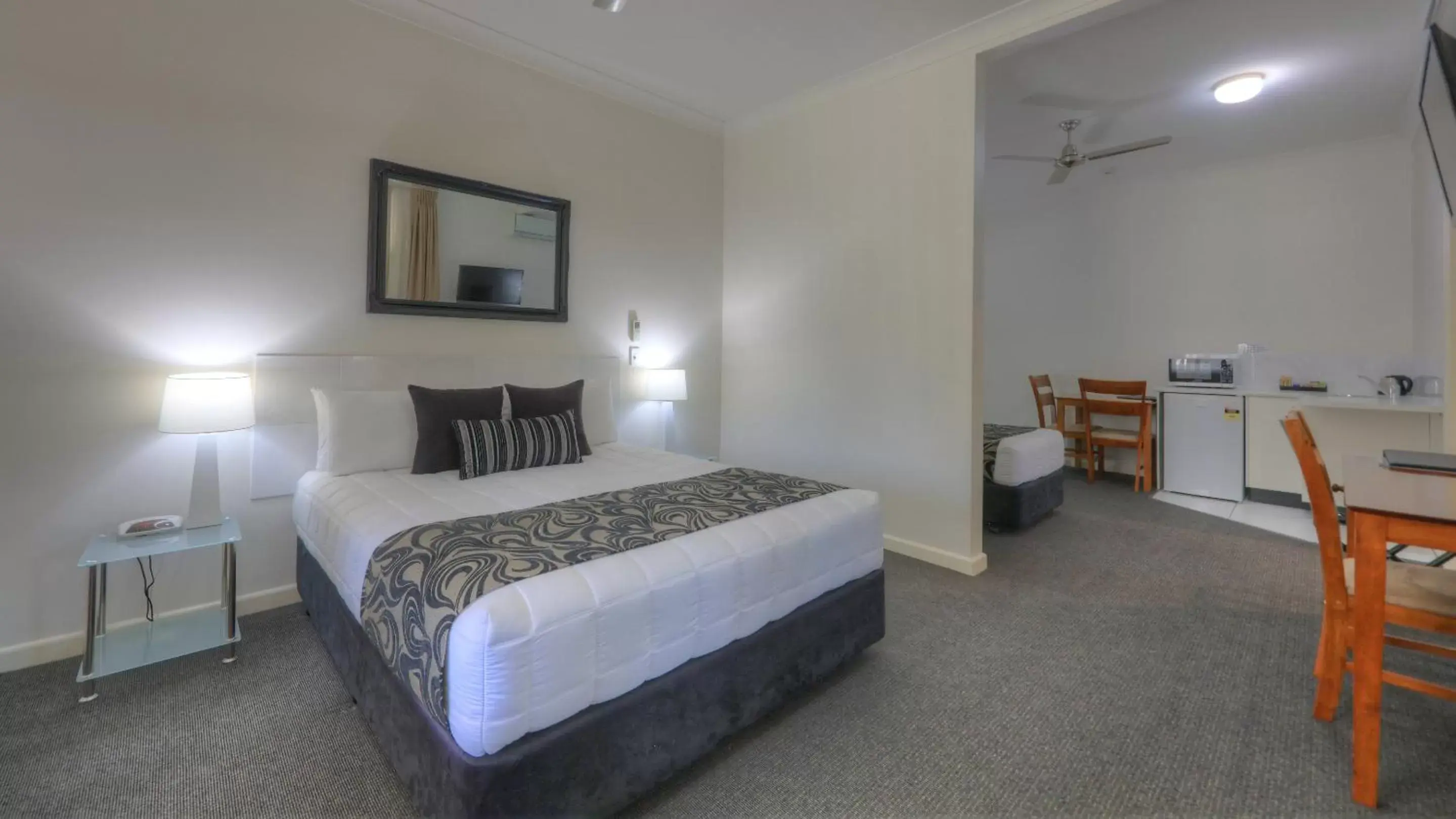 Executive Queen or Twin Room - Disability Access in Heritage River Motor Inn Executive Queen or Twin Room - Disability Access in Heritage River Motor Inn