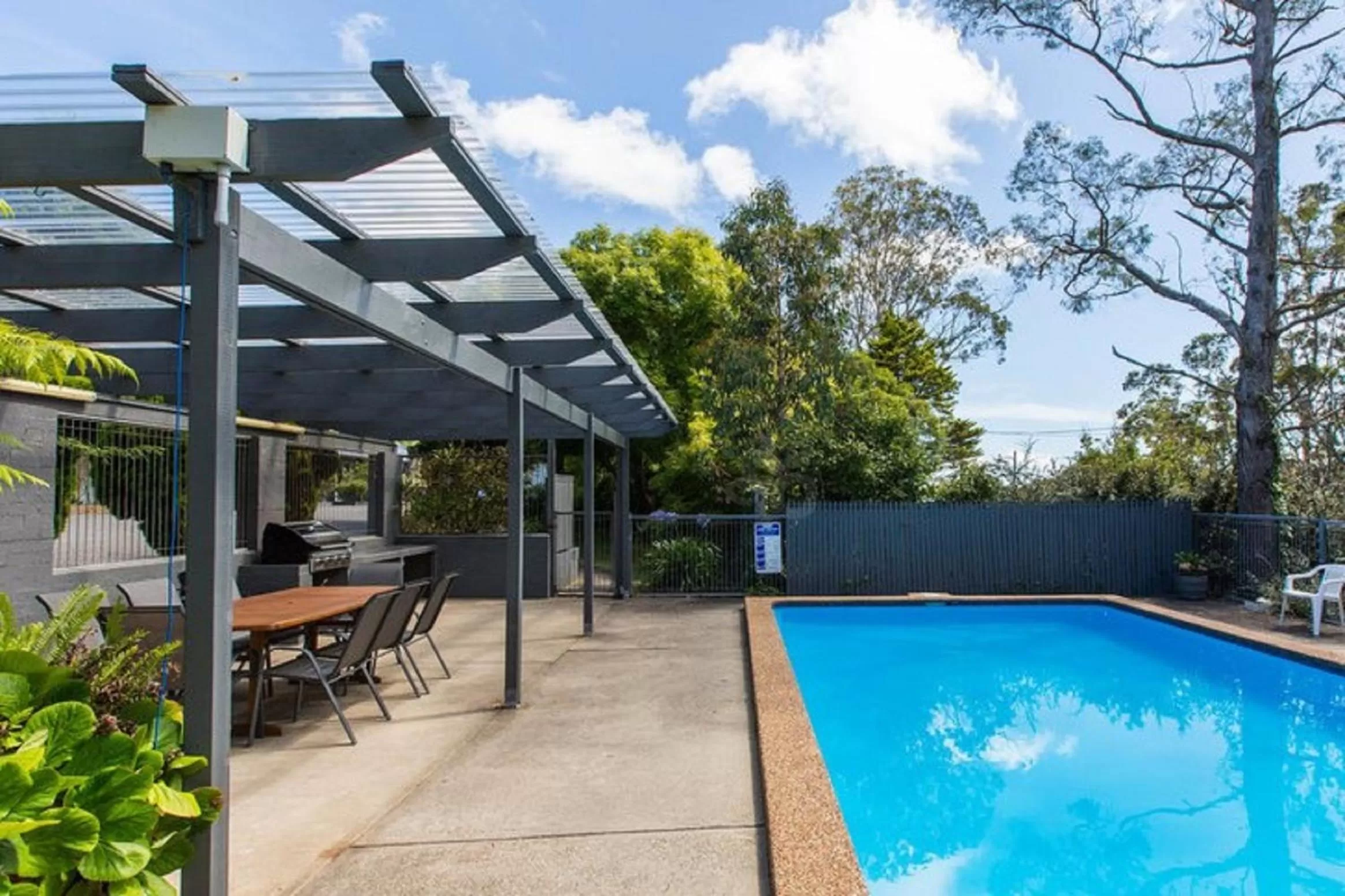 BBQ facilities in Sky Rider Motor Inn