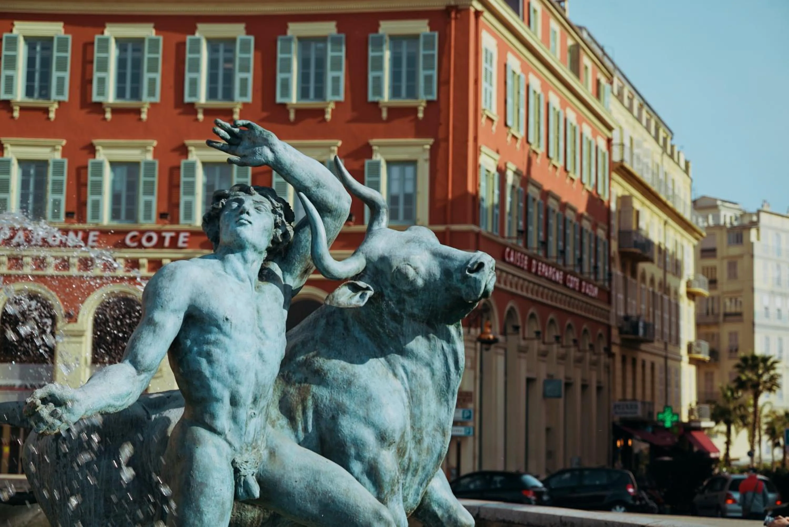 Nearby landmark in Hotel des Dames