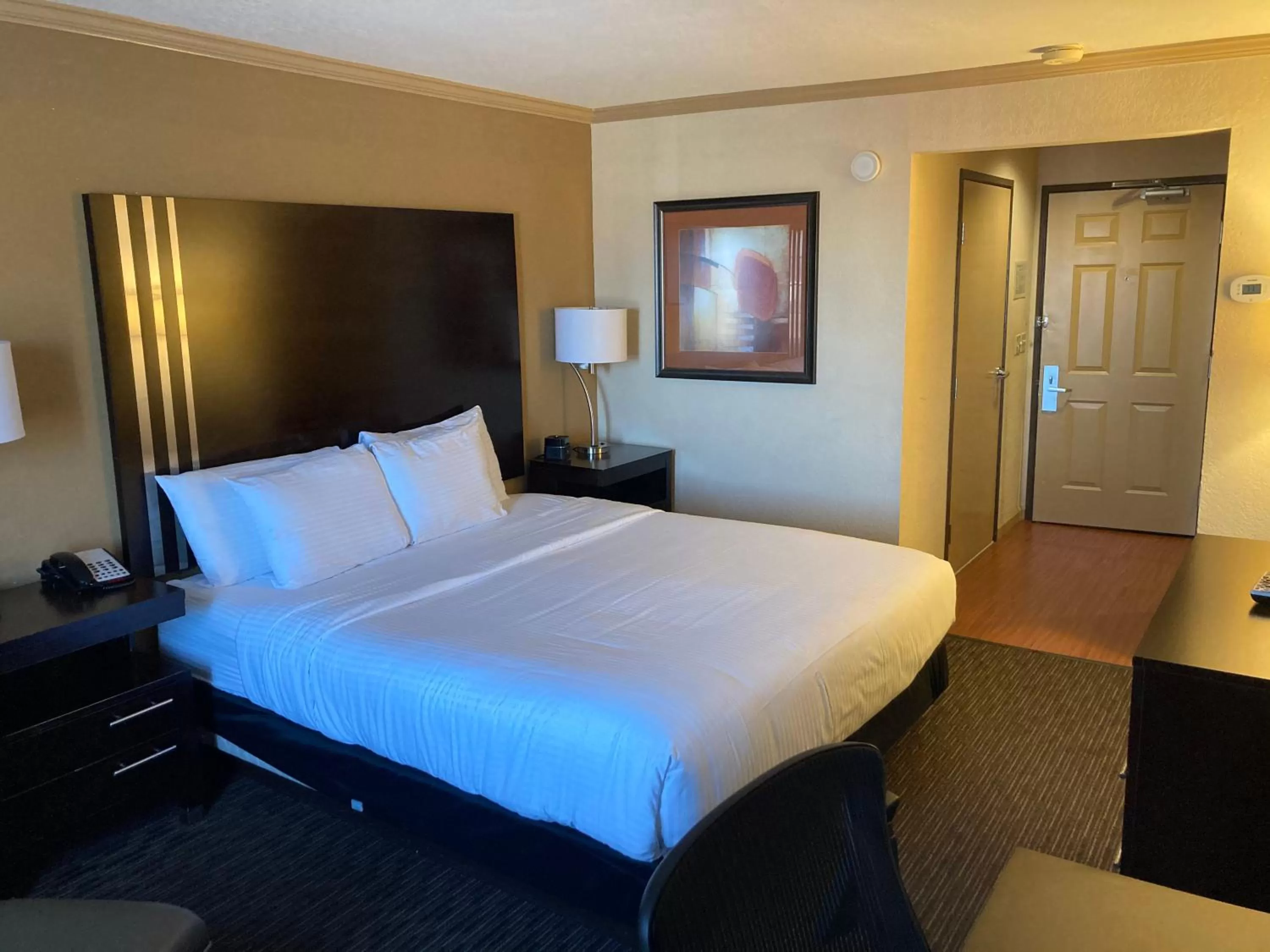 Bed in La Quinta by Wyndham Davis