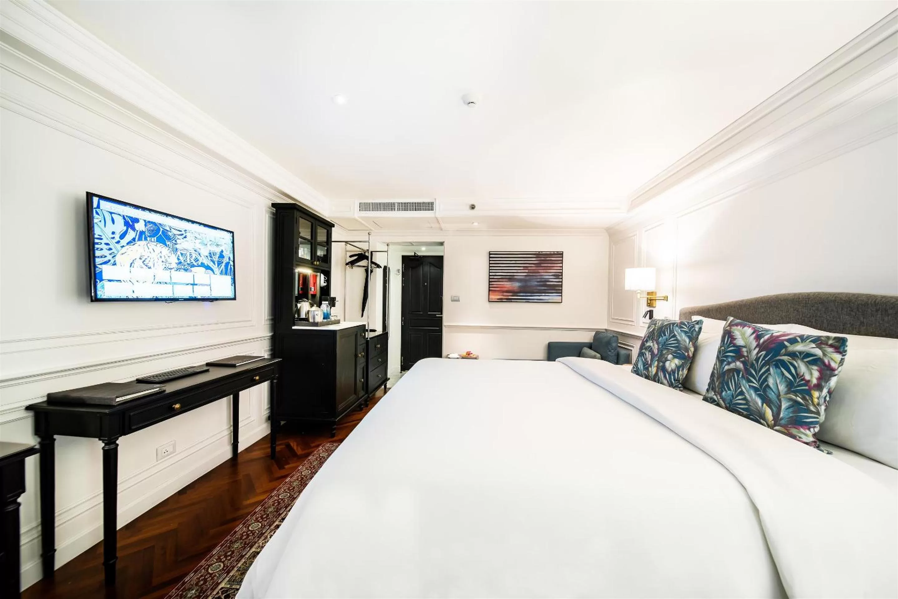 Bedroom, Bed in Akara Hotel