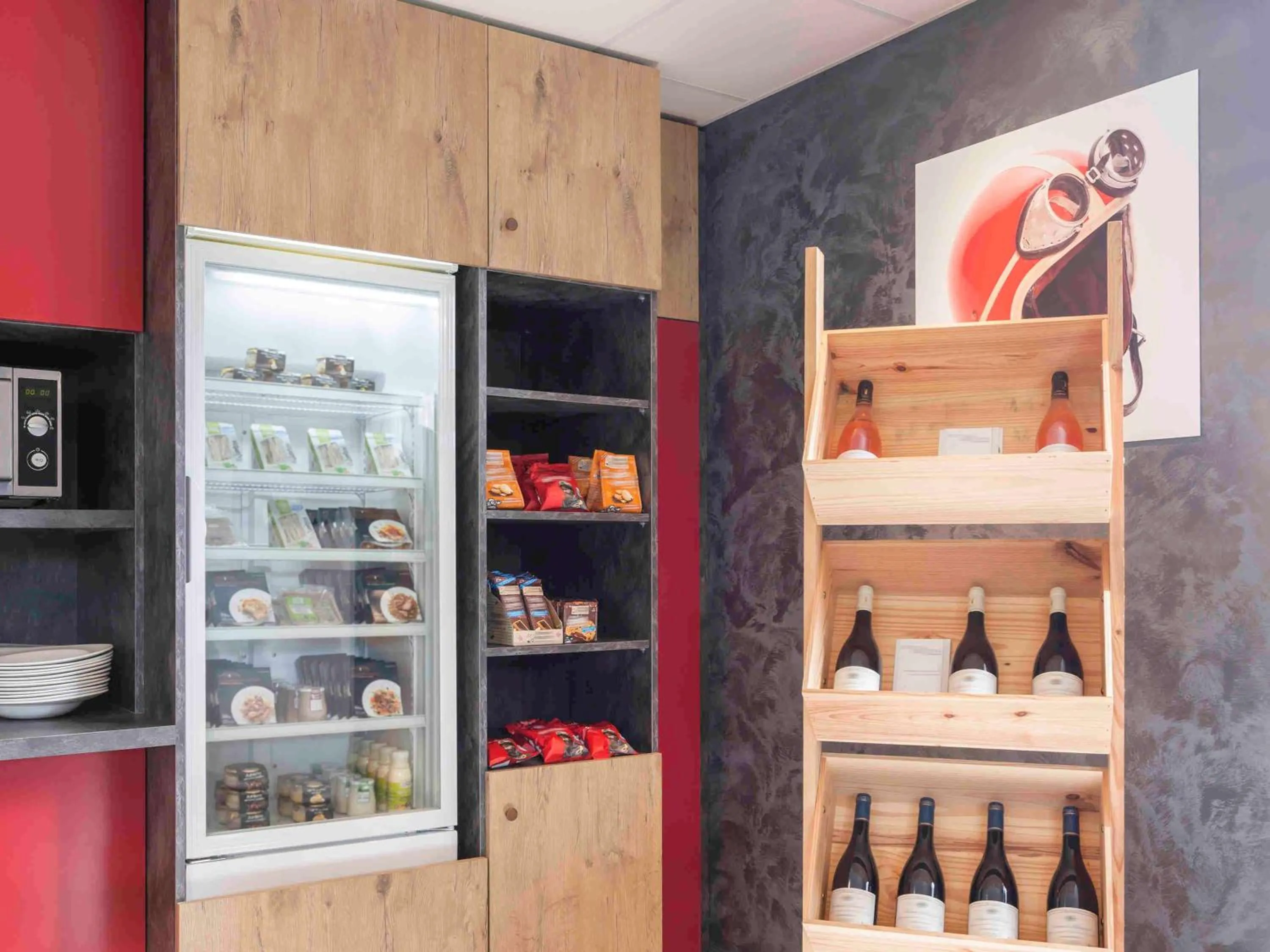 Restaurant/places to eat in ibis Styles Vierzon