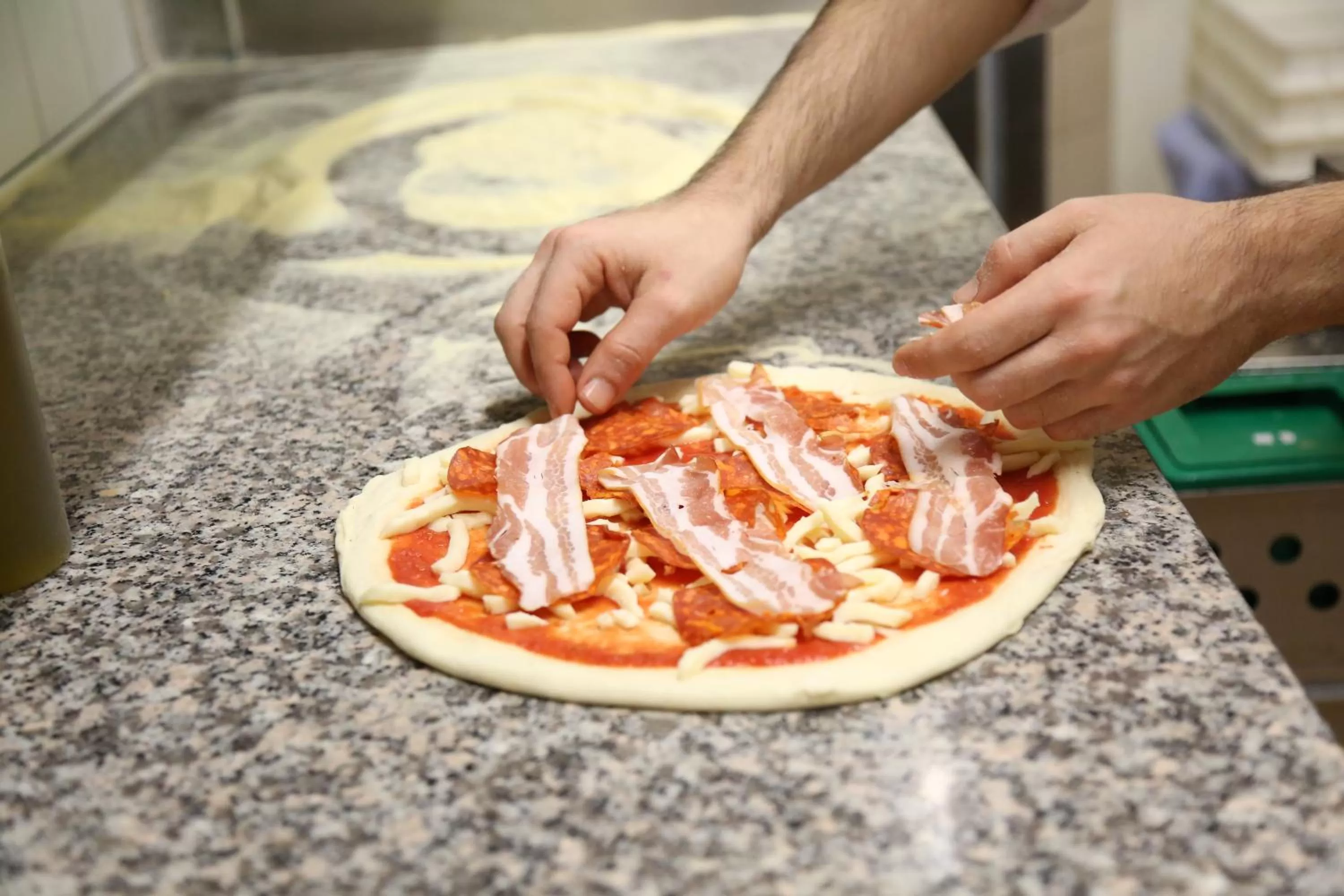 Restaurant/places to eat in Al Pozz Boutique Resort