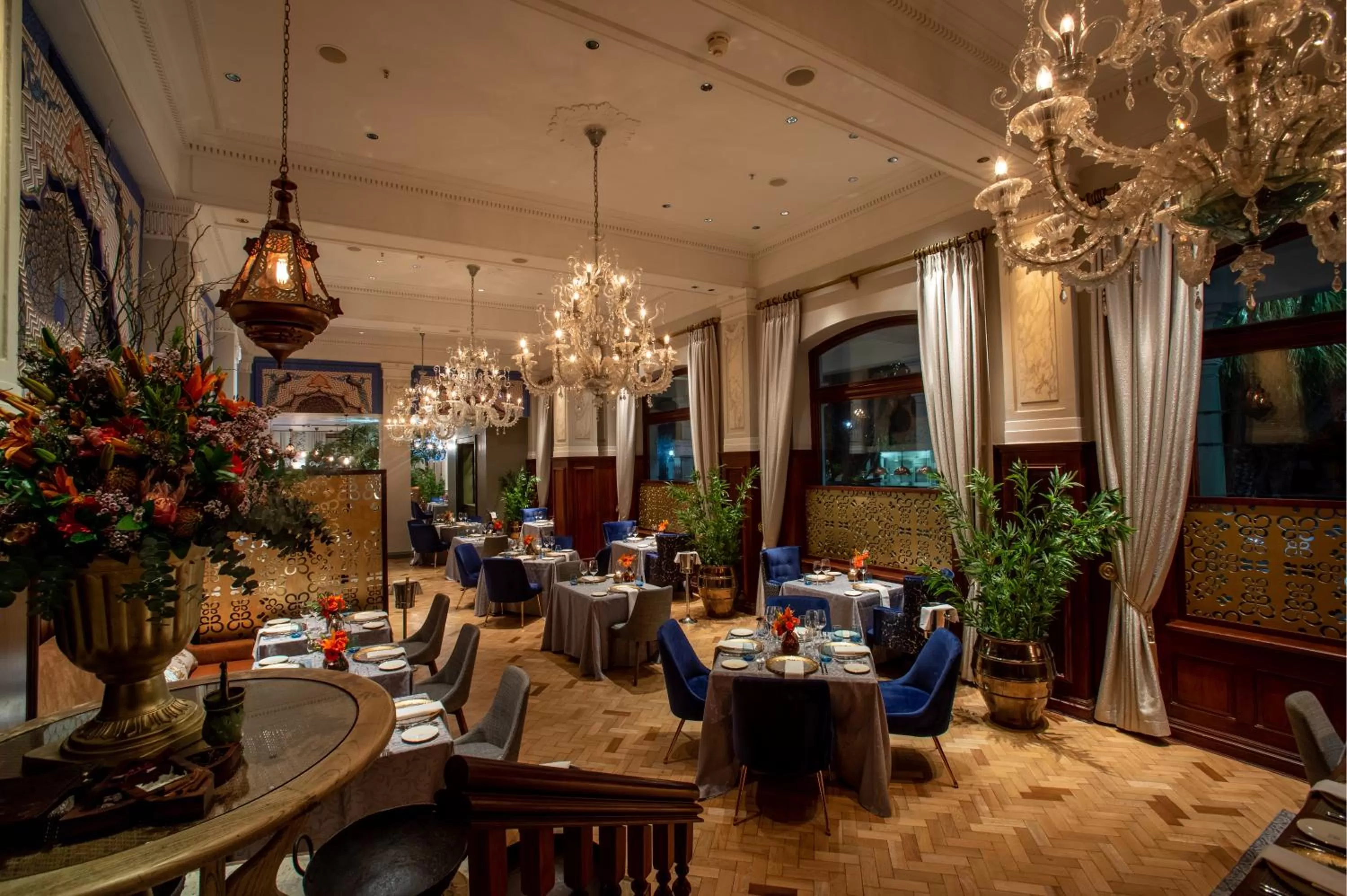 Restaurant/places to eat in Taj Cape Town