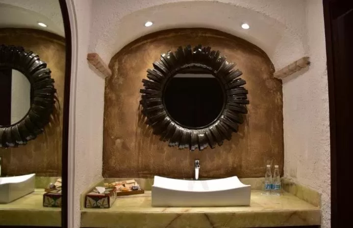 Bathroom in Radisson Hotel Tapatio Guadalajara Aeropuerto