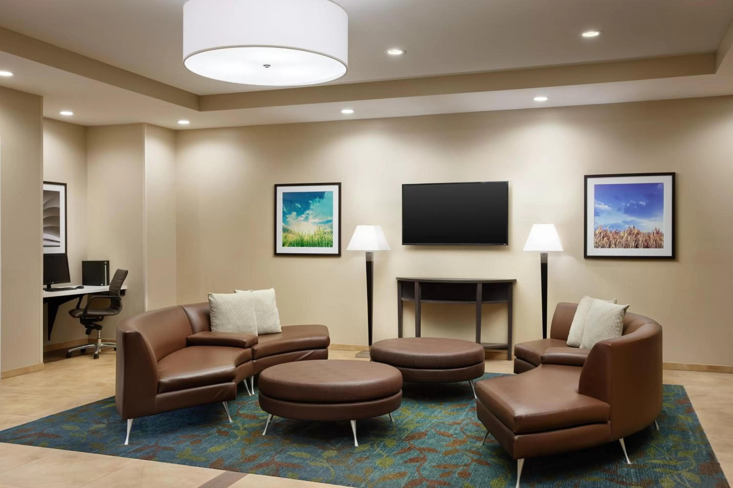 Lobby or reception in Candlewood Suites Valdosta Mall by IHG