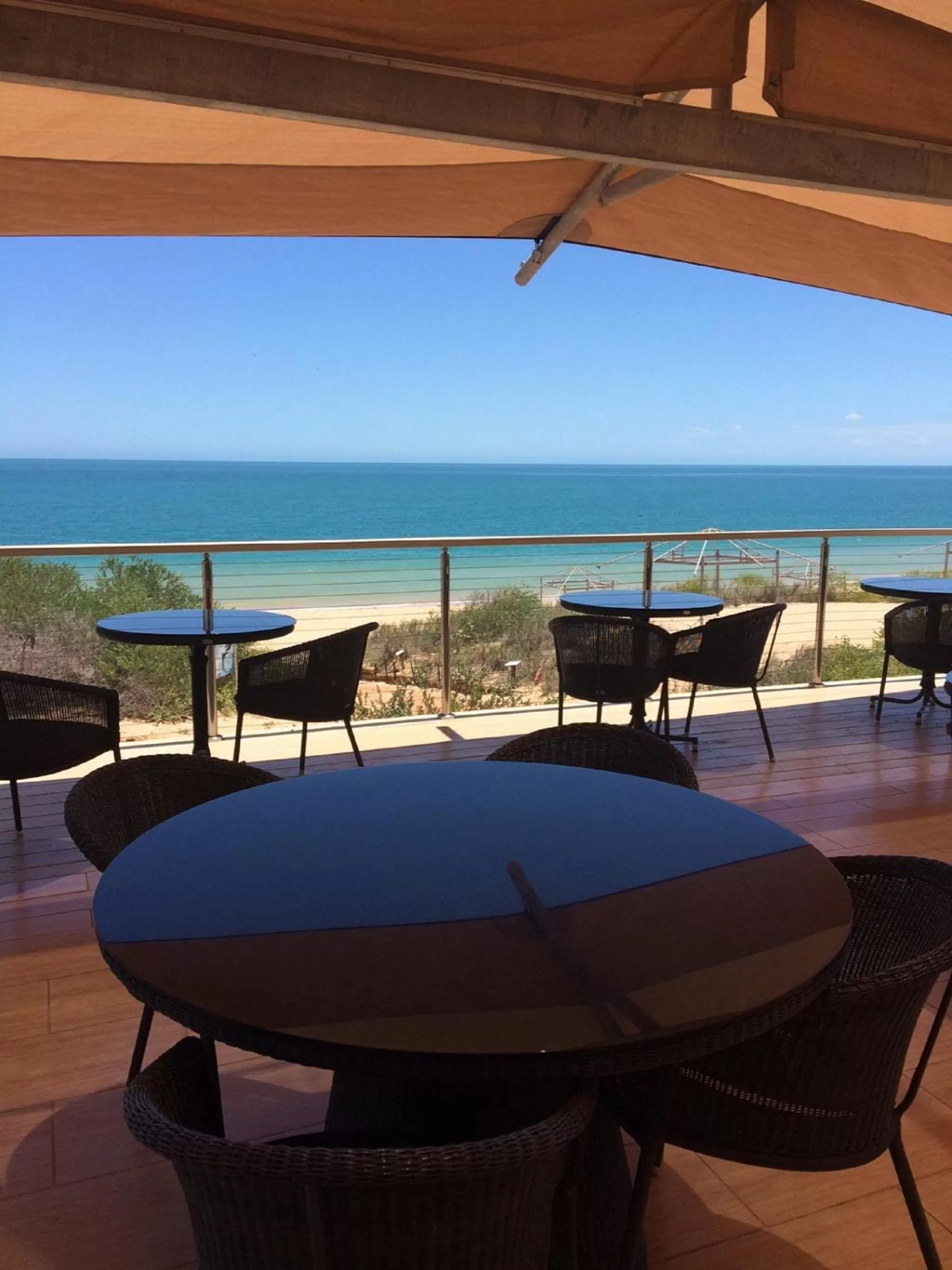 Restaurant/places to eat in Eco Beach Wilderness Retreat