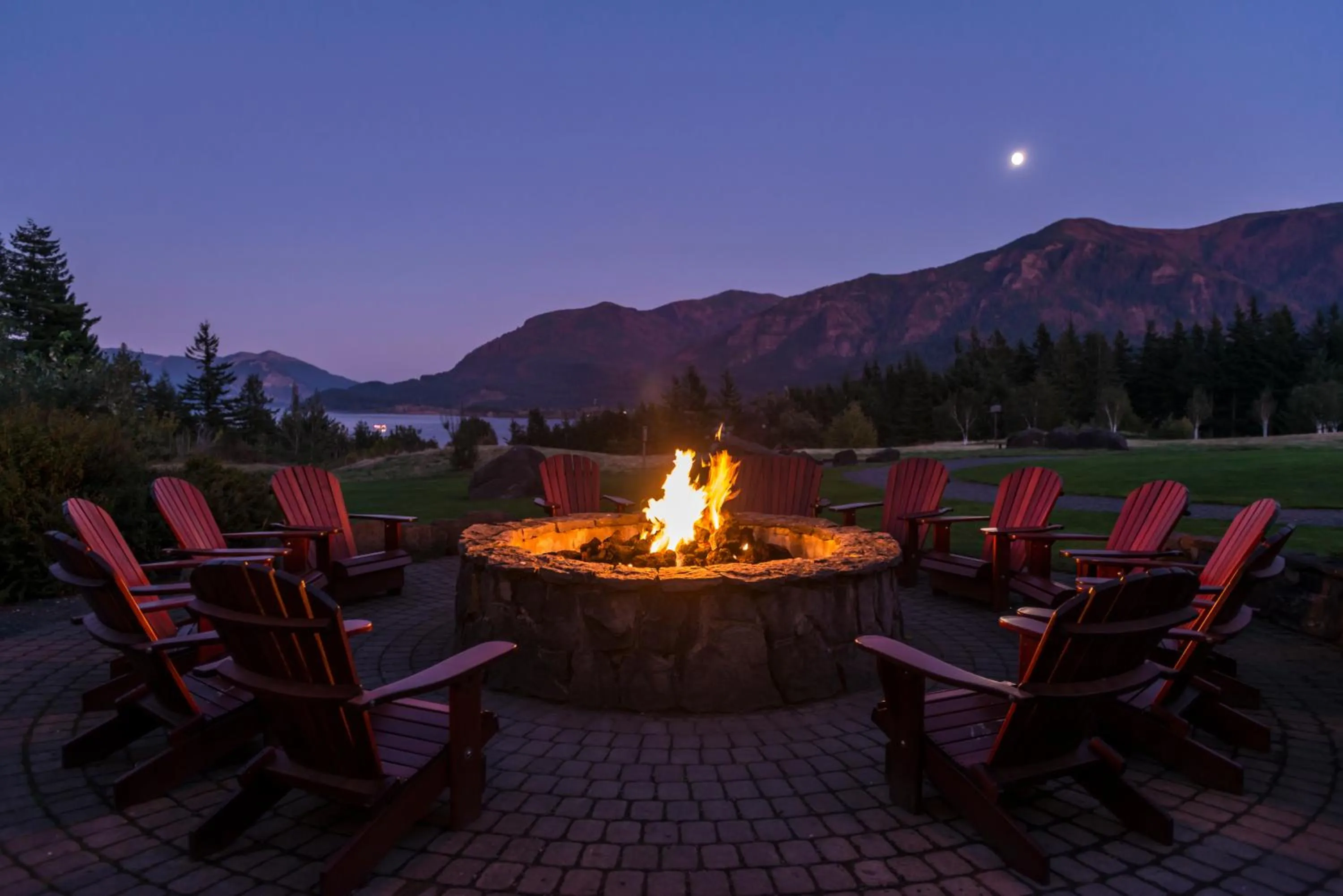 Night in Skamania Lodge