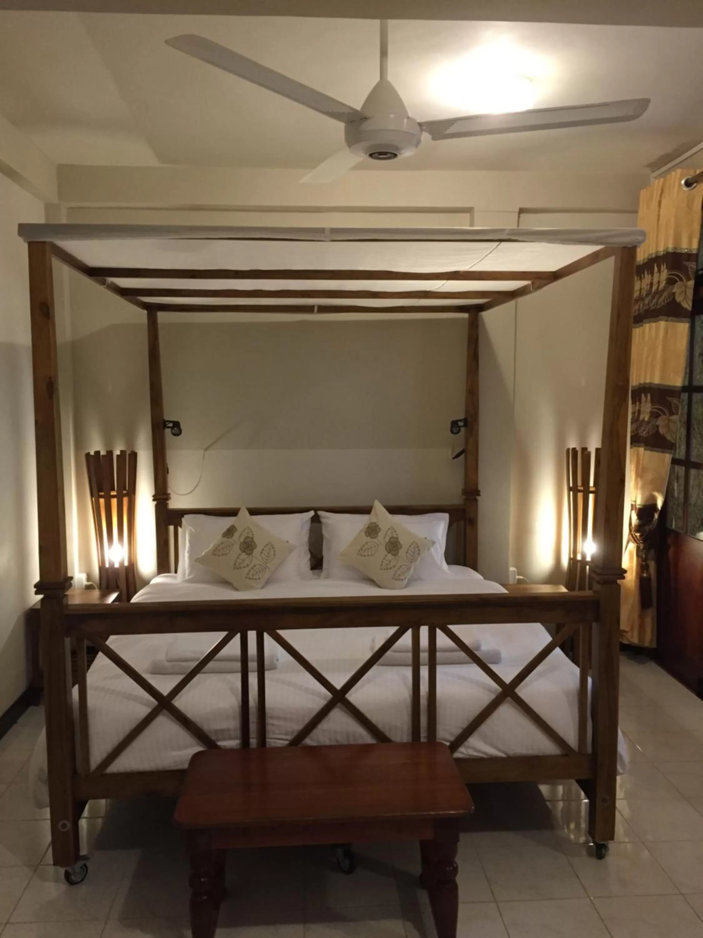 Photo of the whole room, Room Photo in Le leopard d 'argent