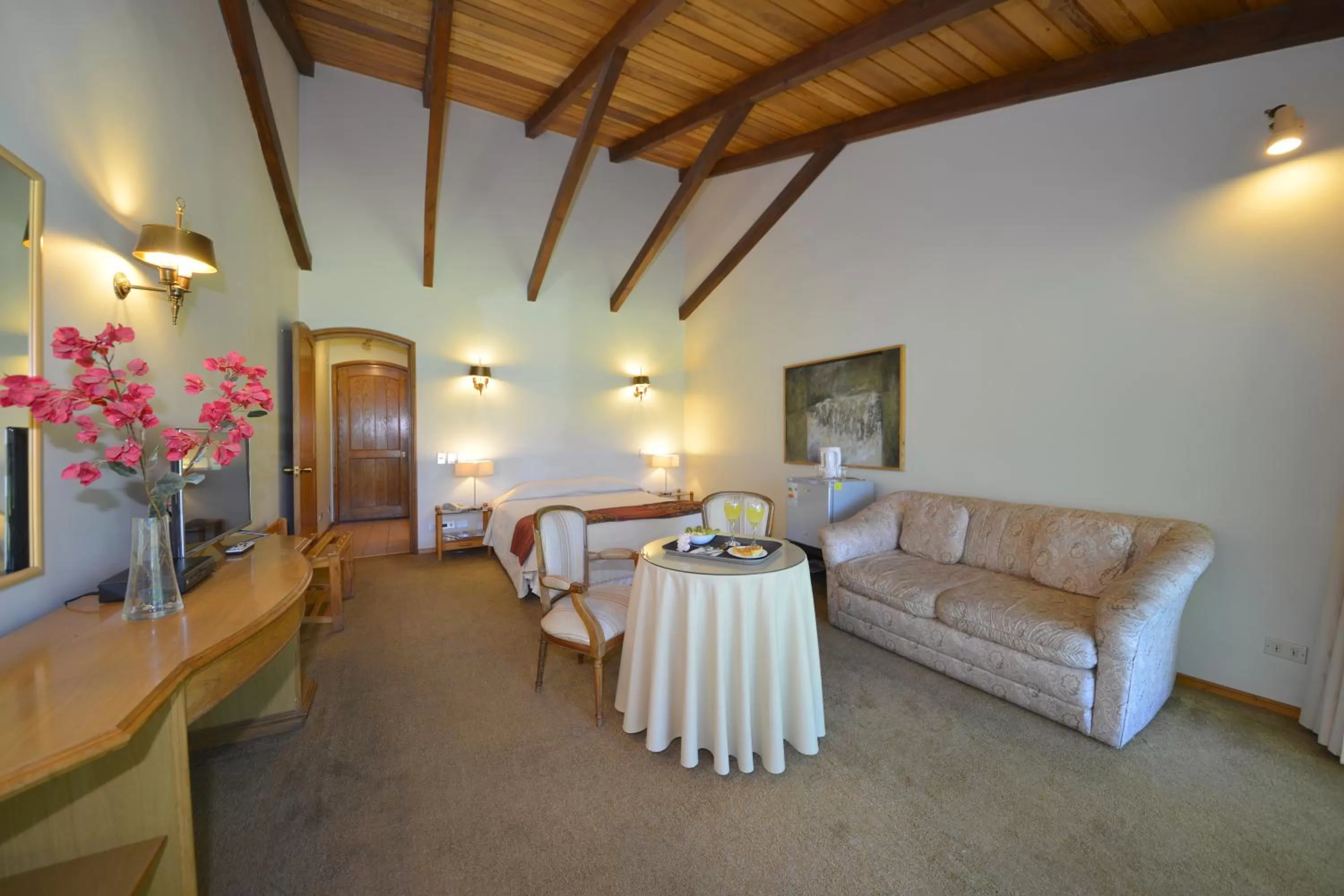 Bedroom, Seating Area in Hotel Salto Del Laja