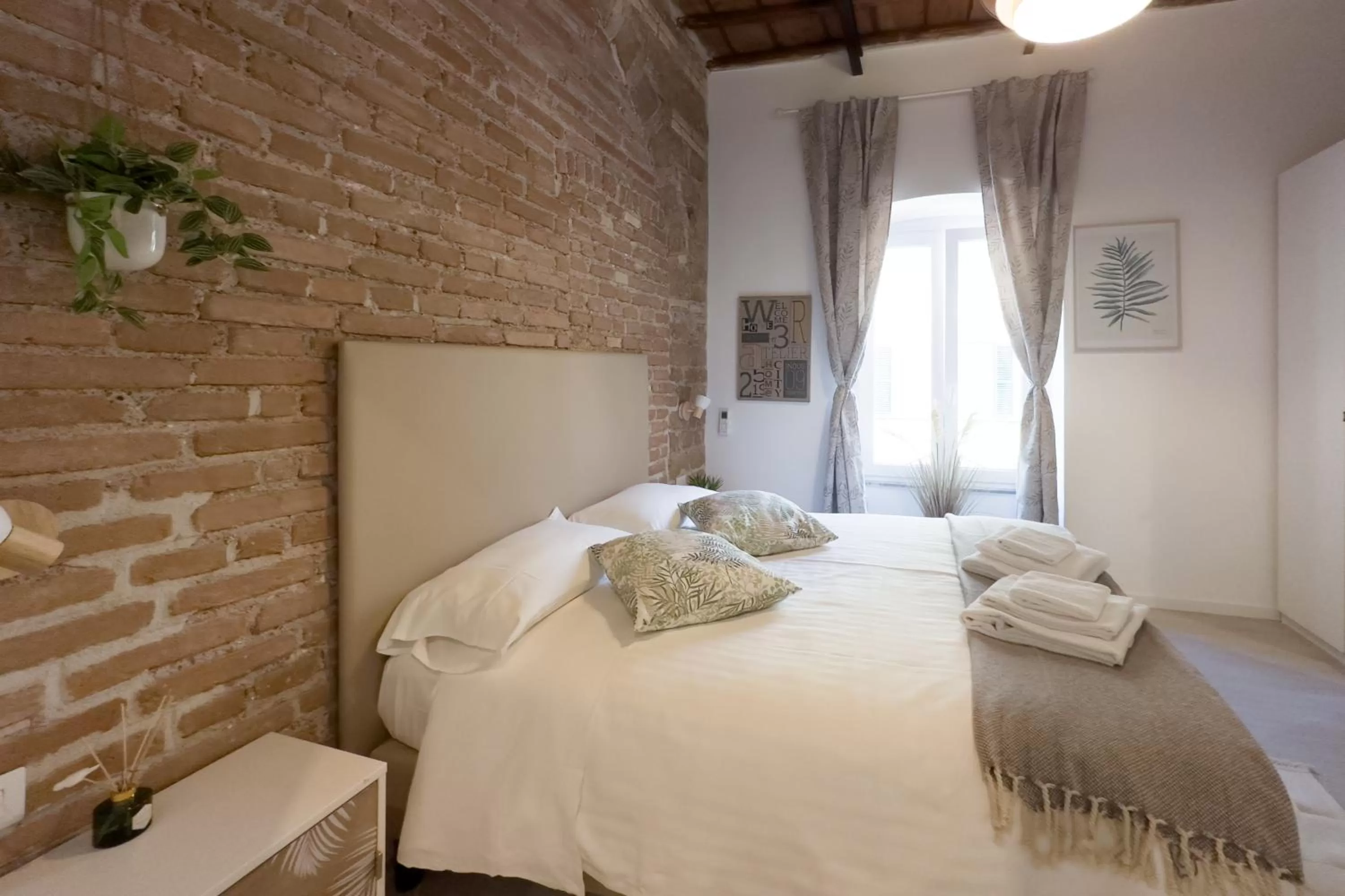 Bed in White Ostilia B&B