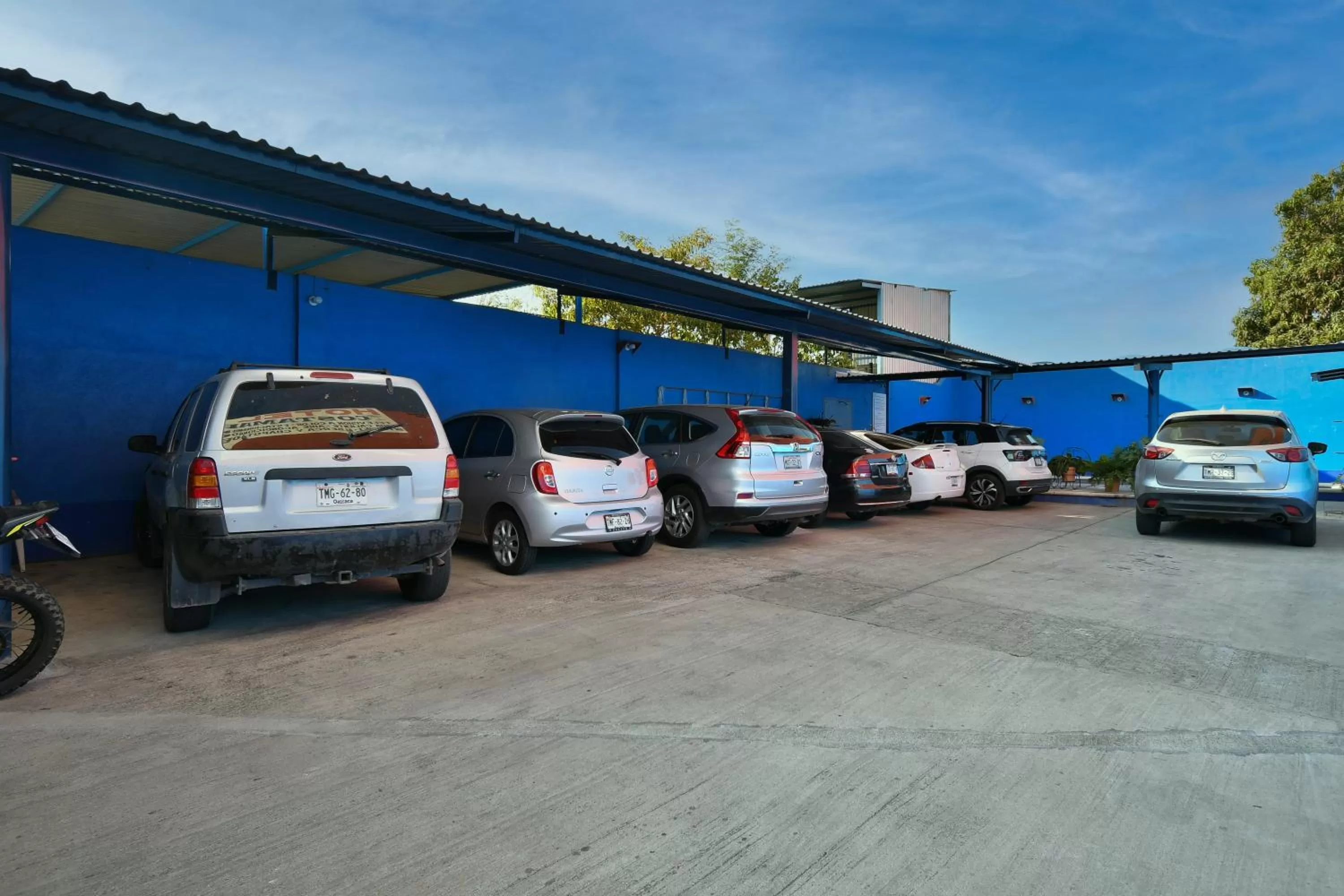 Parking in Hotel Costamar, Puerto Escondido