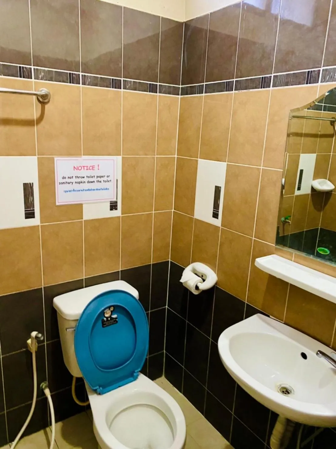 Bathroom in Thai Guesthouse