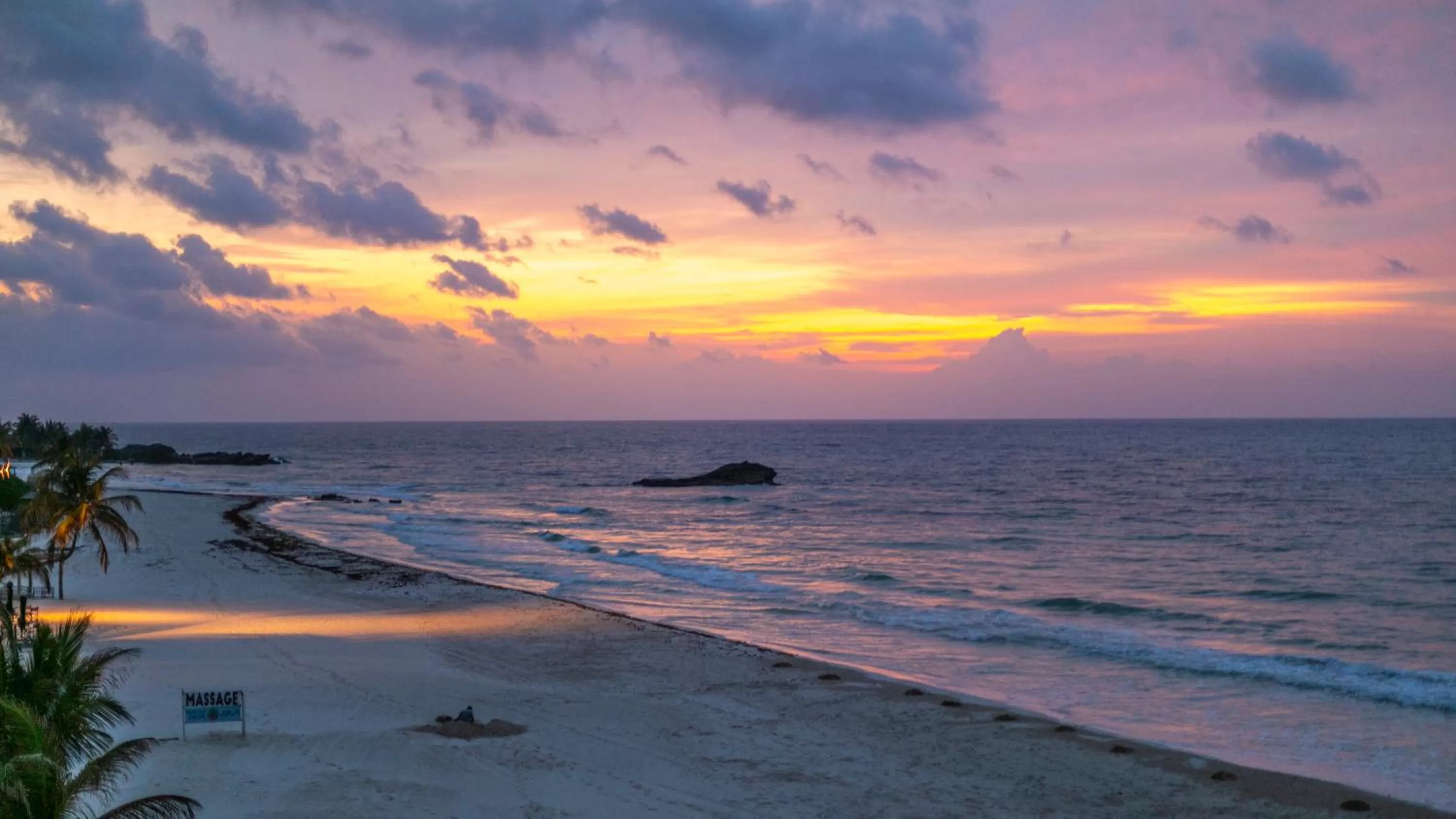 Beach in Hotelito Azul