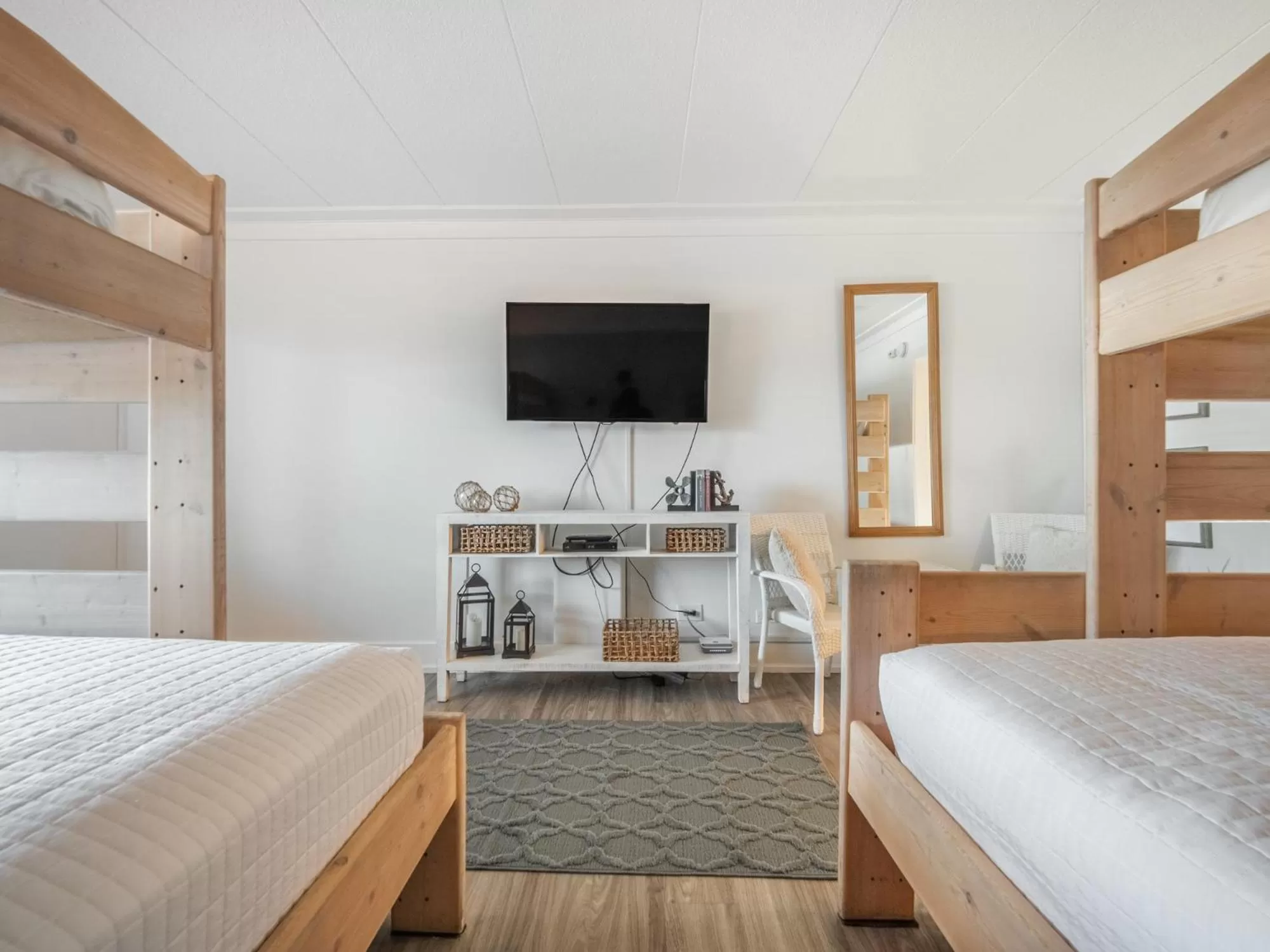 Property building, Bed in The Waterway Pet Friendly by Carolina Retreats