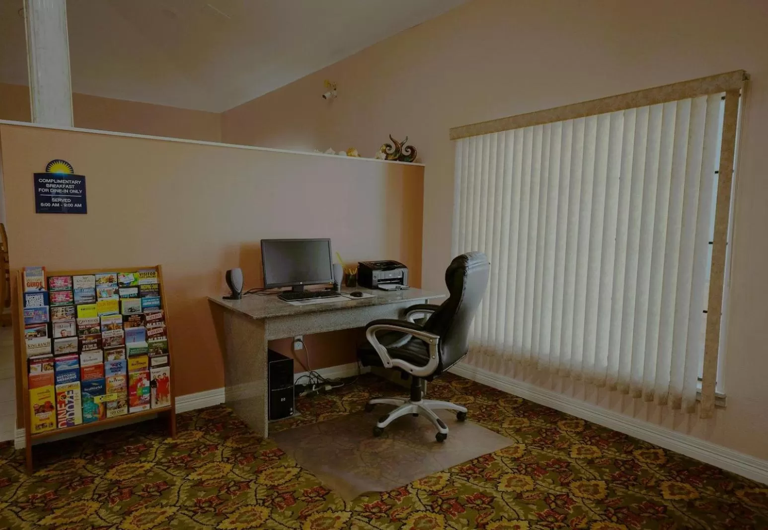 Lobby or reception in Days Inn by Wyndham Portland/Corpus Christi