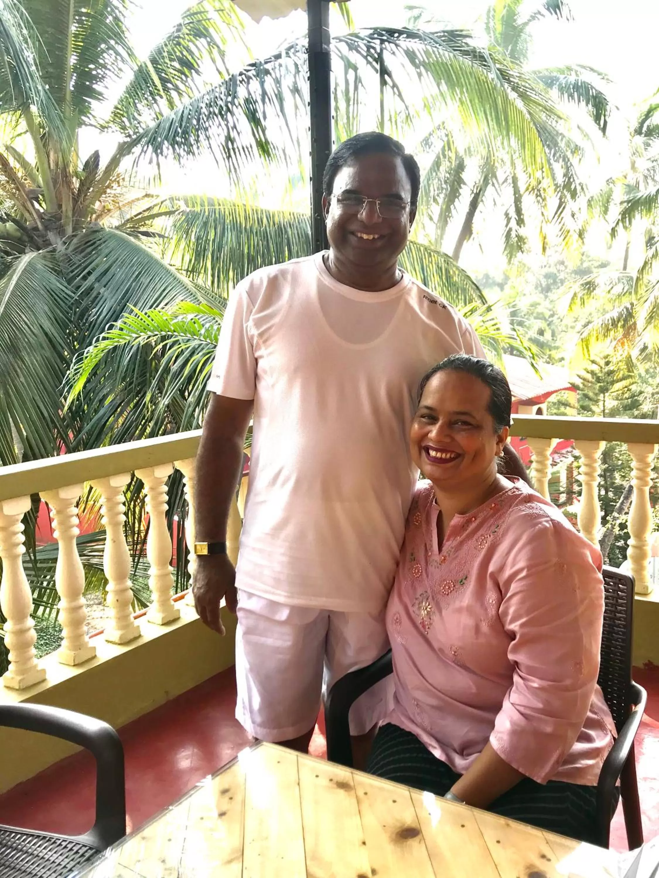 Guests in LaligurasVilla Beachside Escape - 100m to Beach