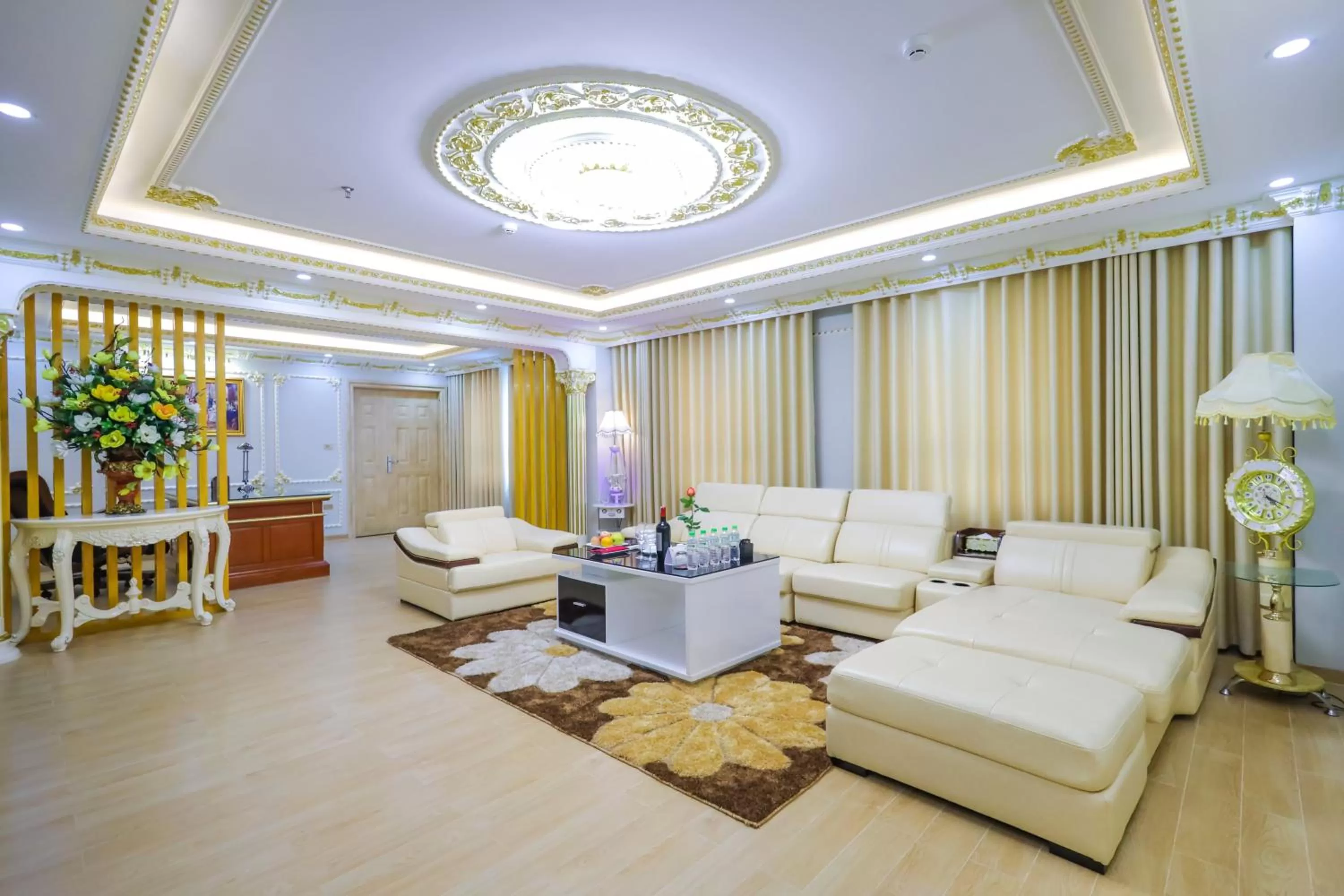 Khách Sạn Phượng Hoàng 3