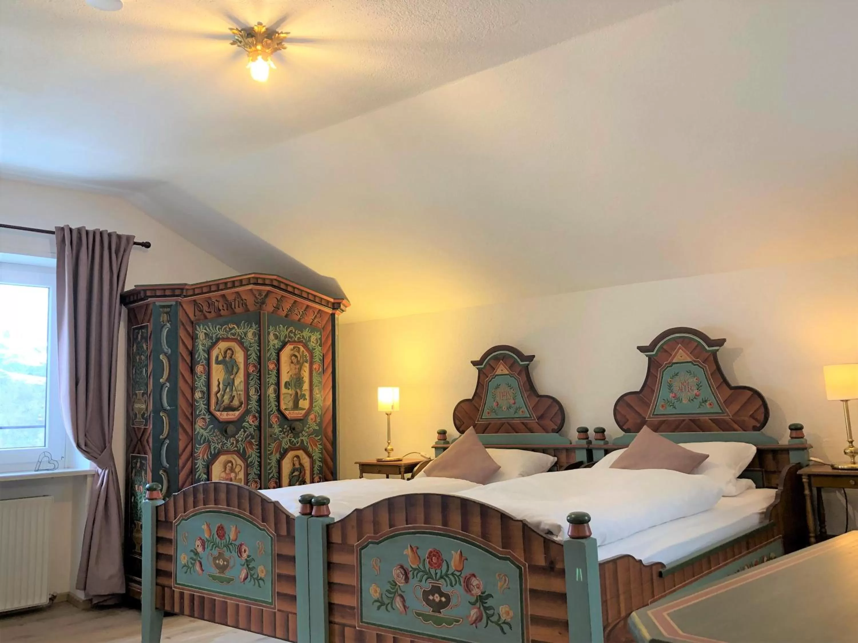 Bed in Pension und Ferienwohnung Frech