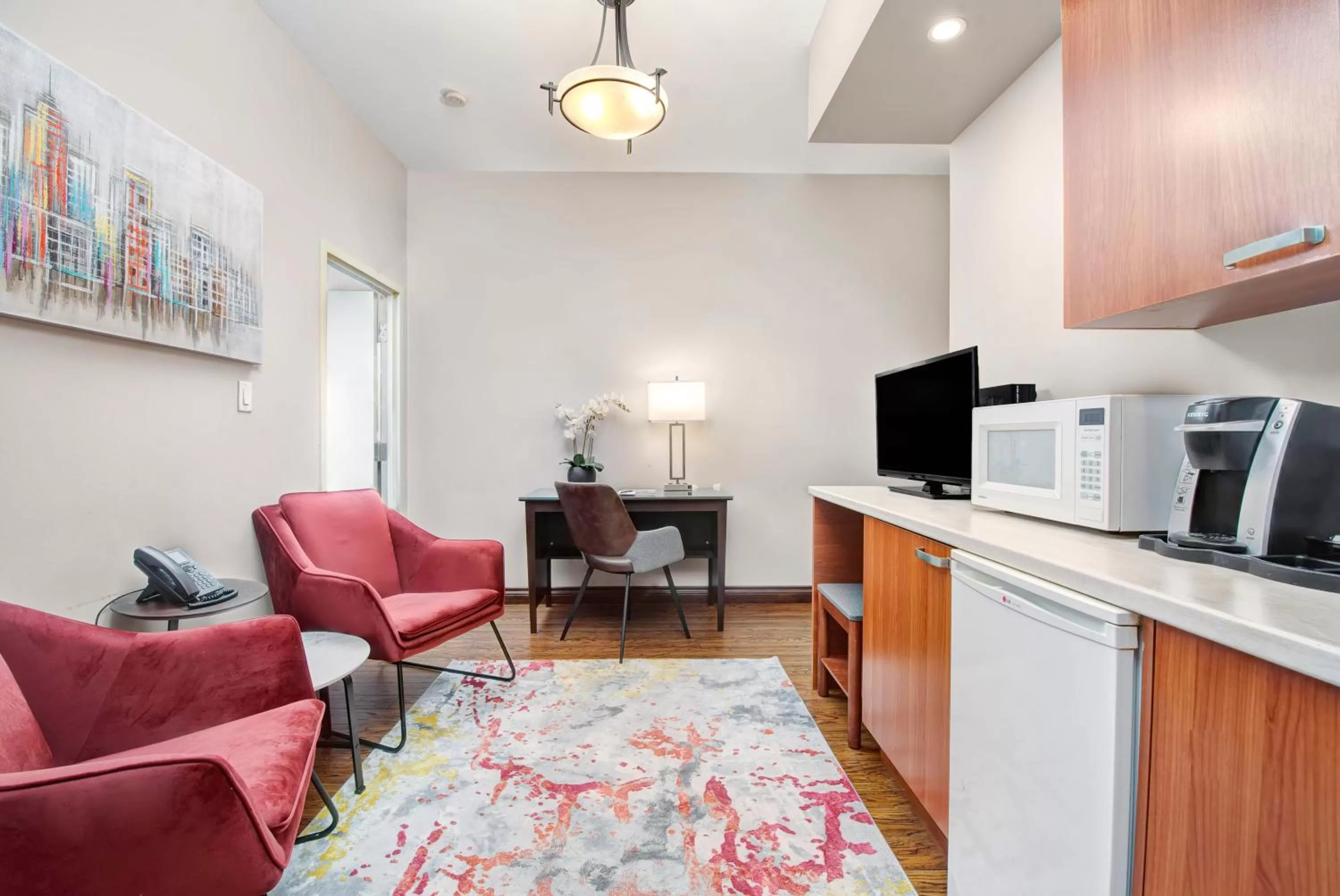 Kitchen or kitchenette in Willowdale Hotel Toronto North York