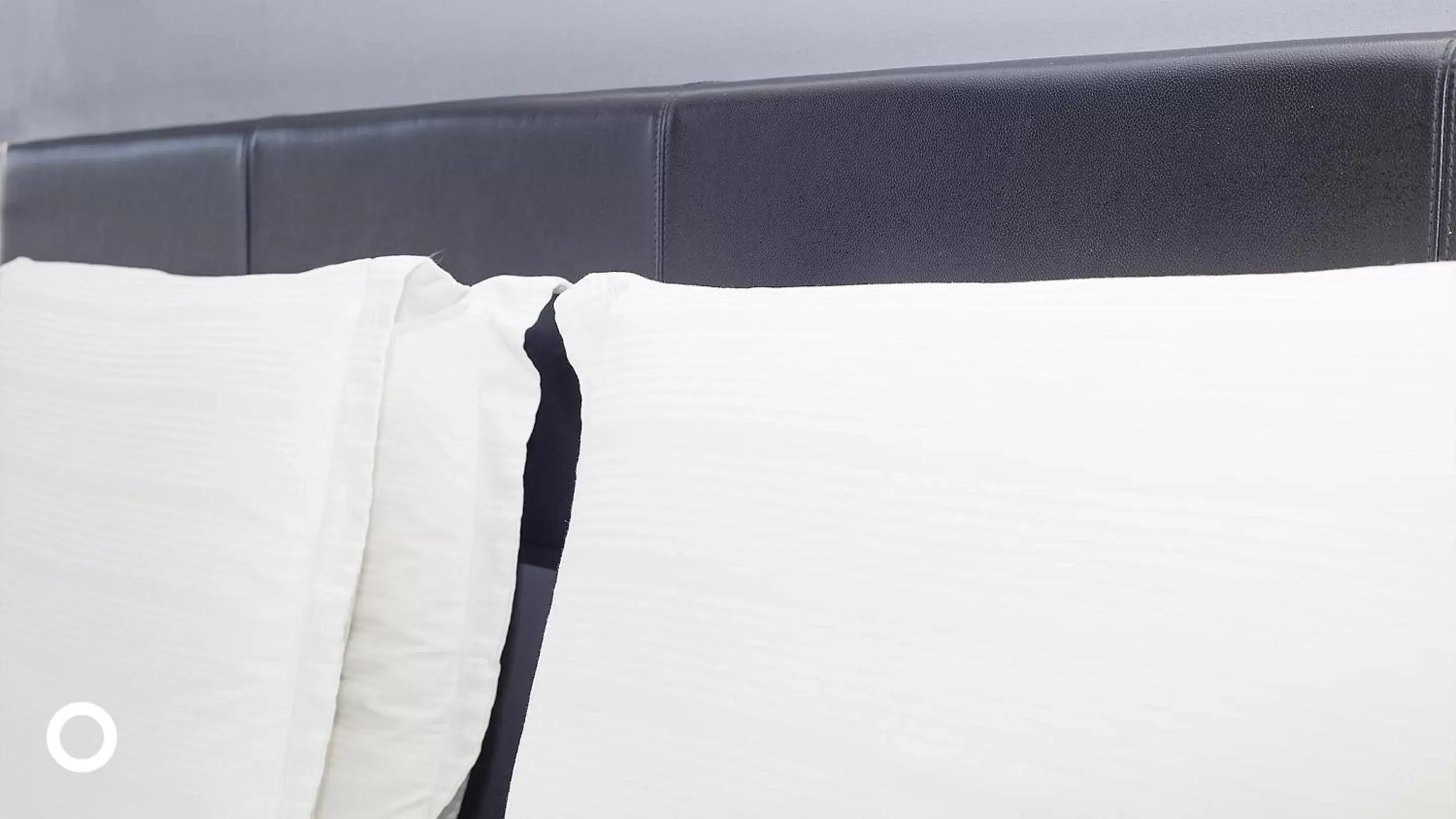 Deluxe Double Room in Center Hotels Arnarhvoll Deluxe Double Room in Center Hotels Arnarhvoll