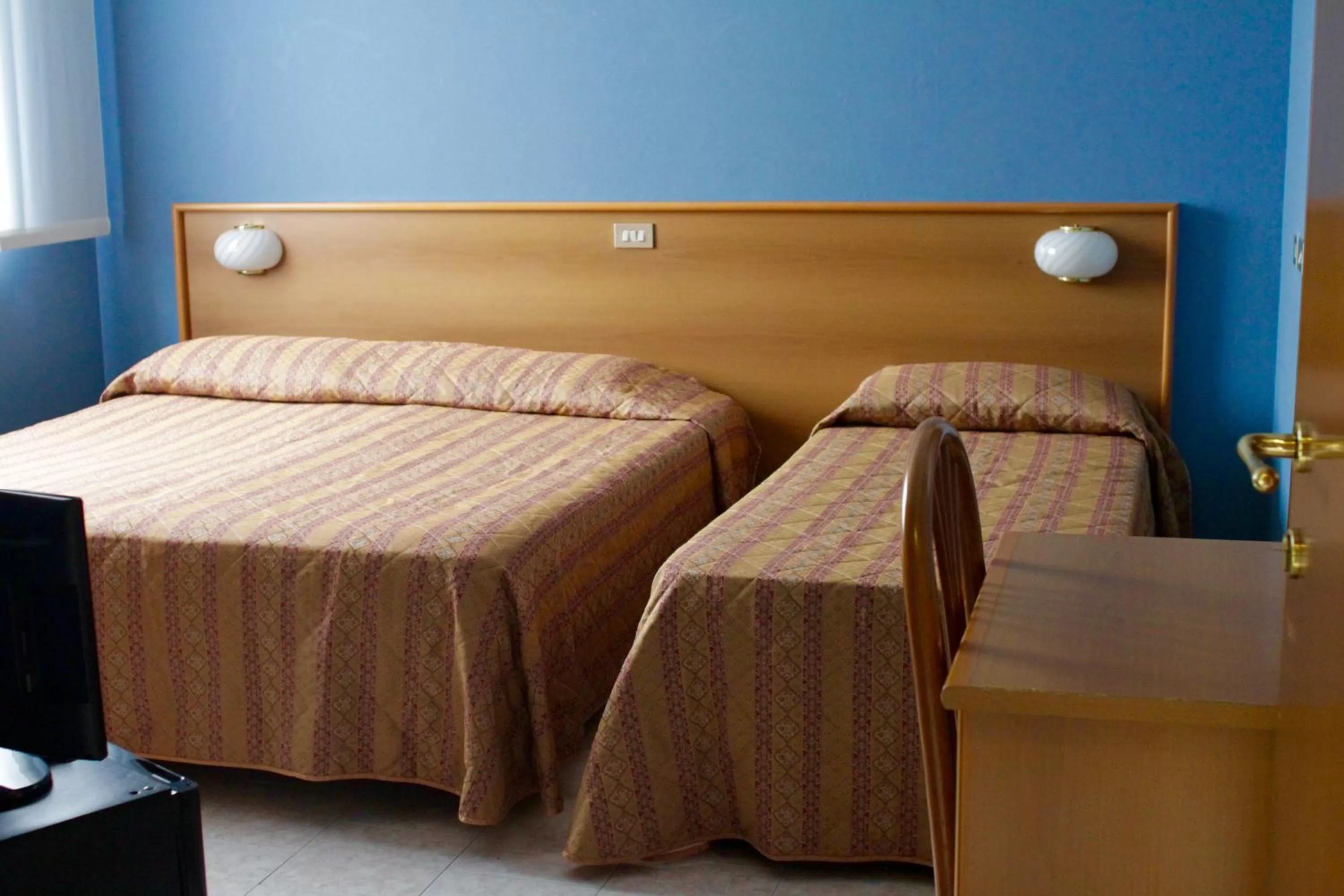 Bed, Room Photo in Hotel Monumento