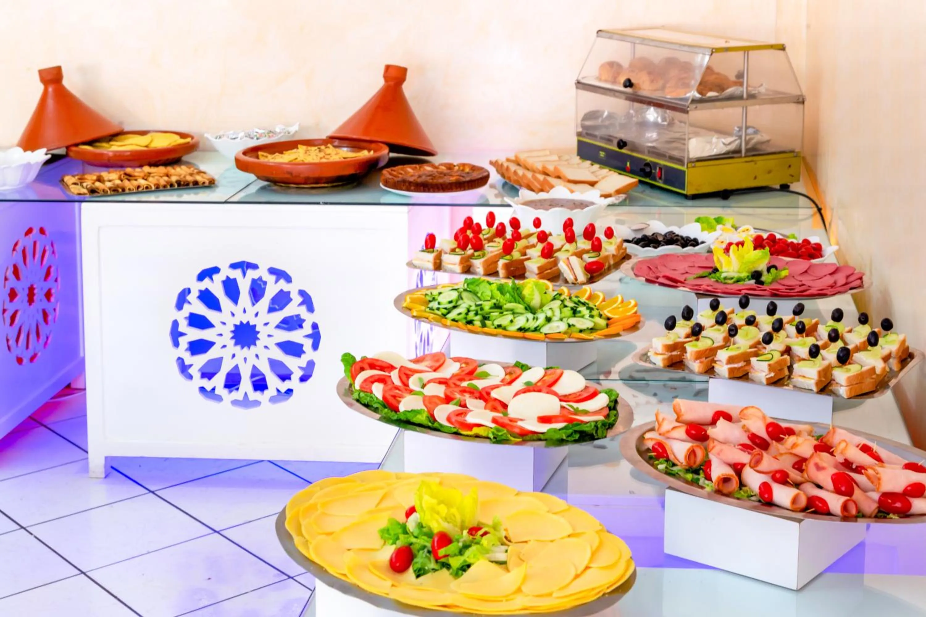 Breakfast in Hotel Akabar