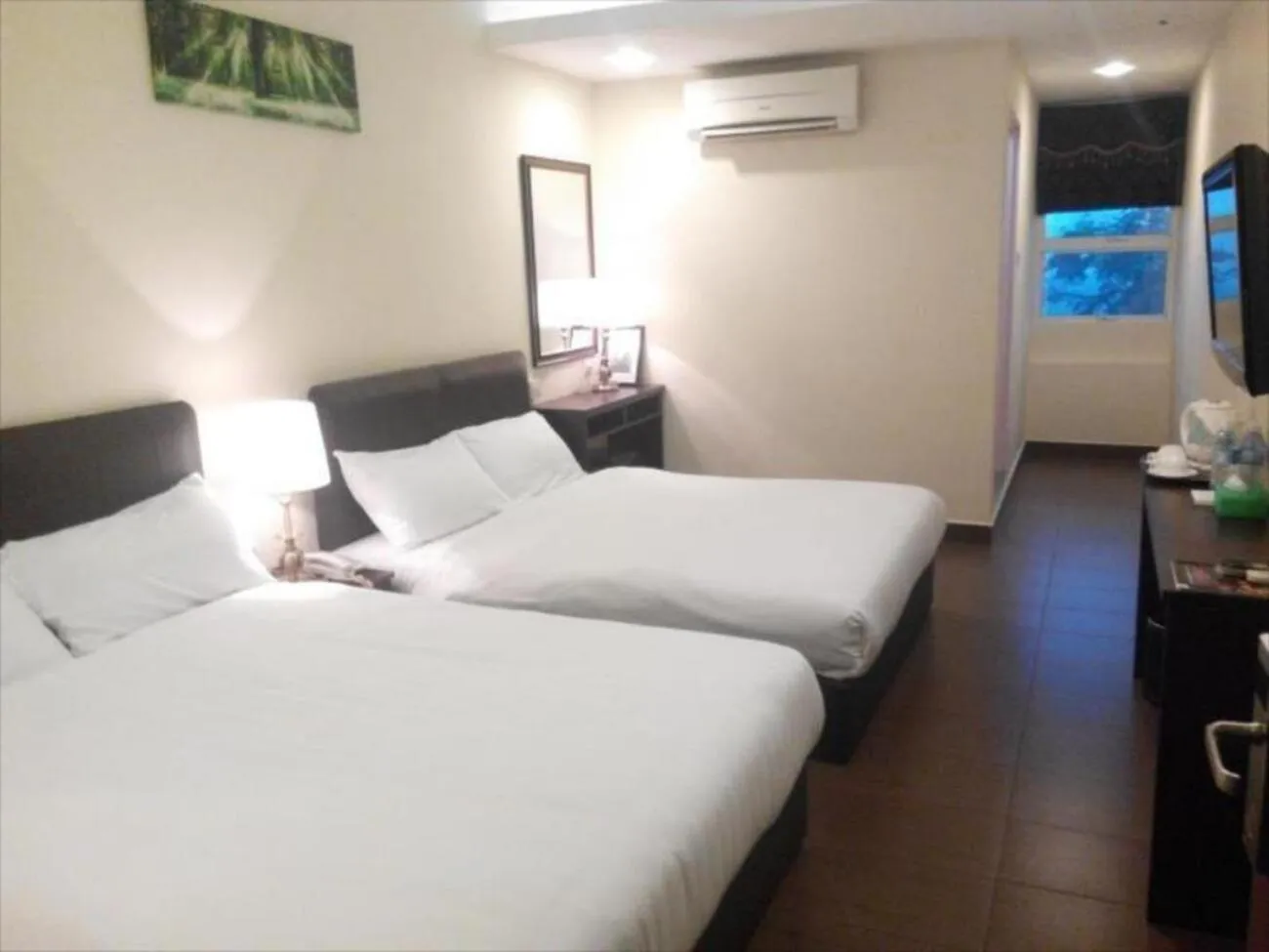 Photo of the whole room, Bed in DM Hotel