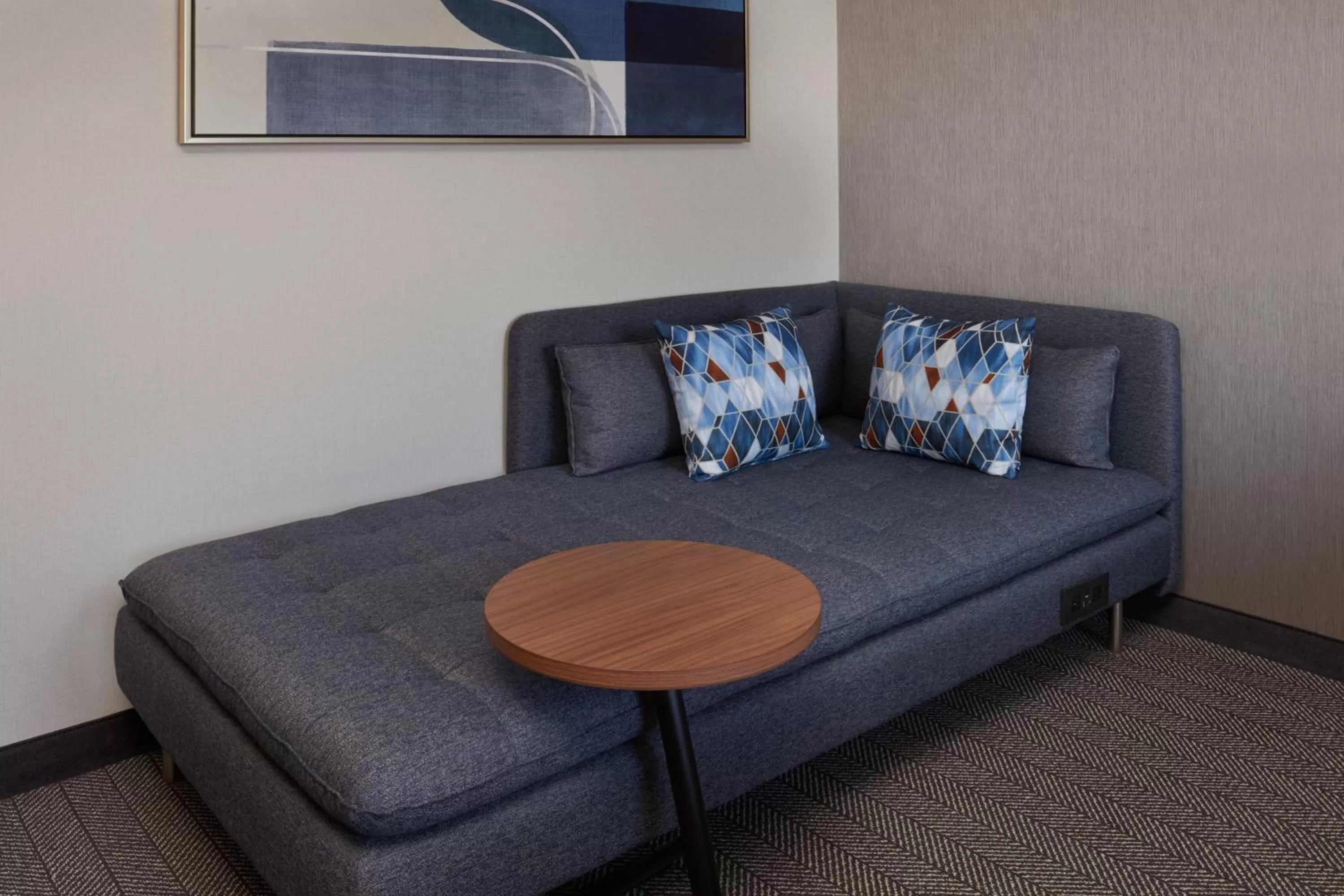 Lounge or bar in Courtyard by Marriott Kitchener