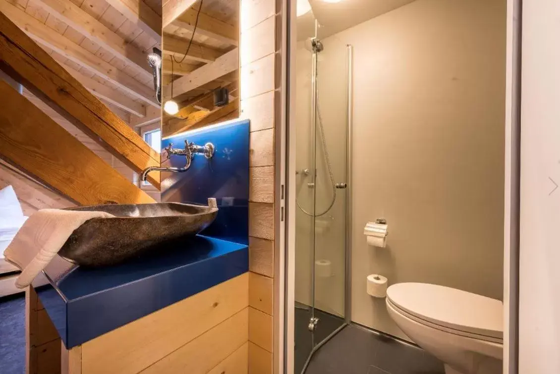 Double Room with Private Bathroom in Landgasthof Kreuz Double Room with Private Bathroom in Landgasthof Kreuz