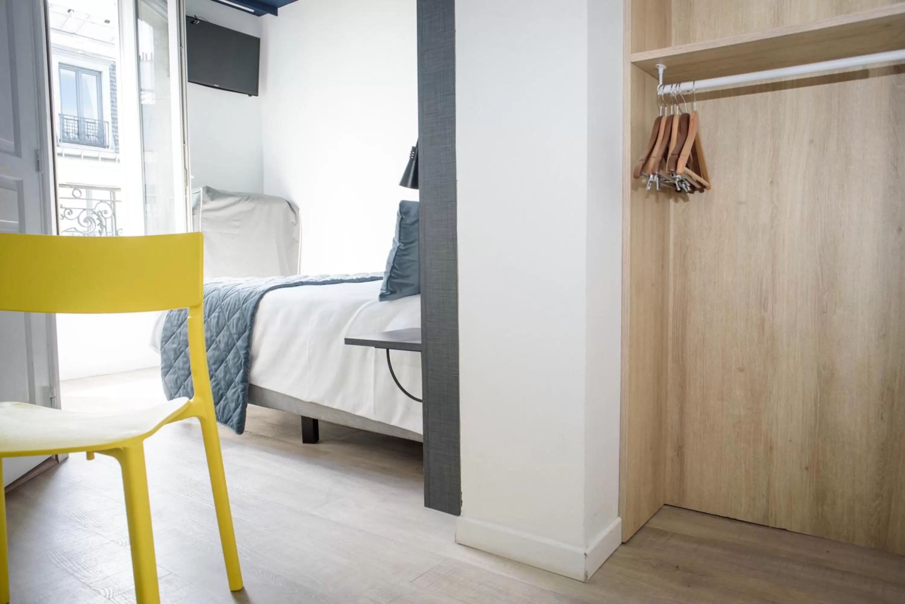 Bed in Hôtel Des Arts-Bastille