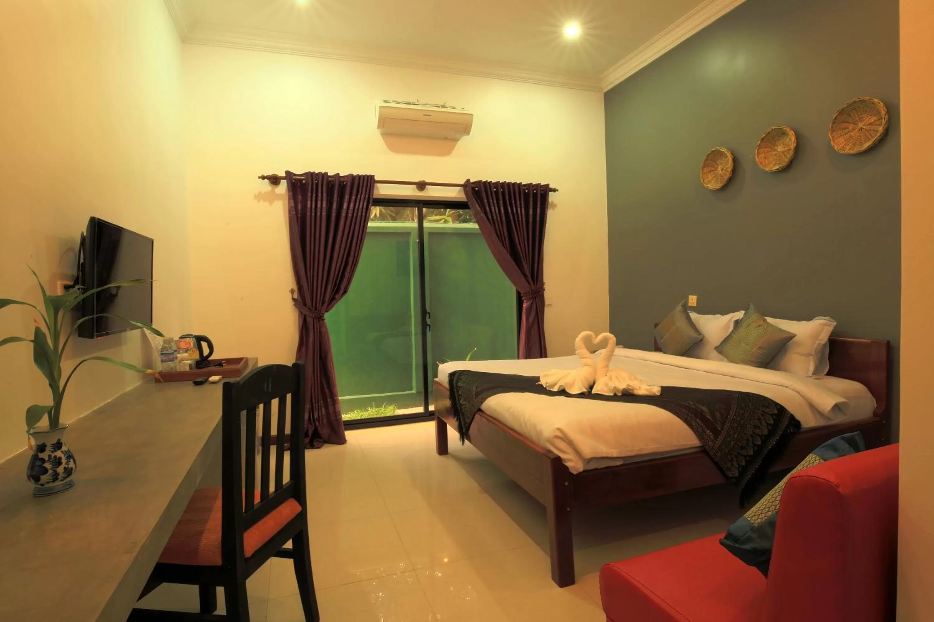 Property building, Bed in Sakun Angkor Boutique