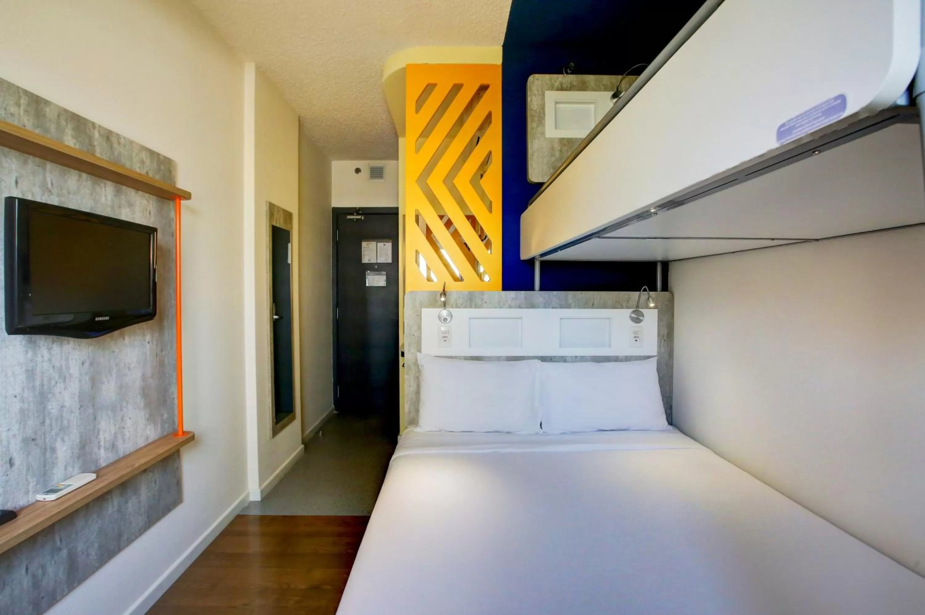 Bed in ibis budget Tambore