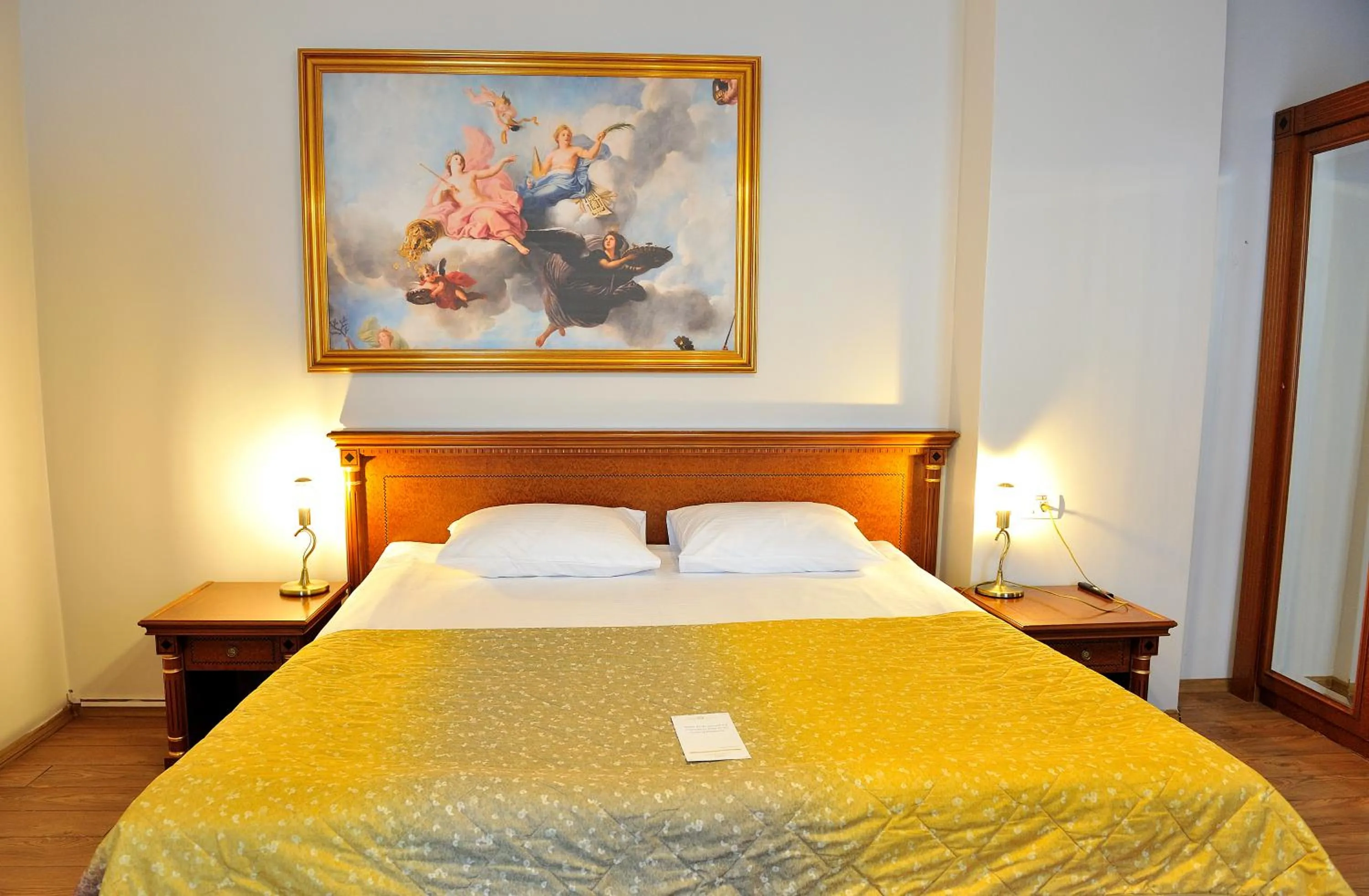 Bedroom, Bed in Safrano Palace