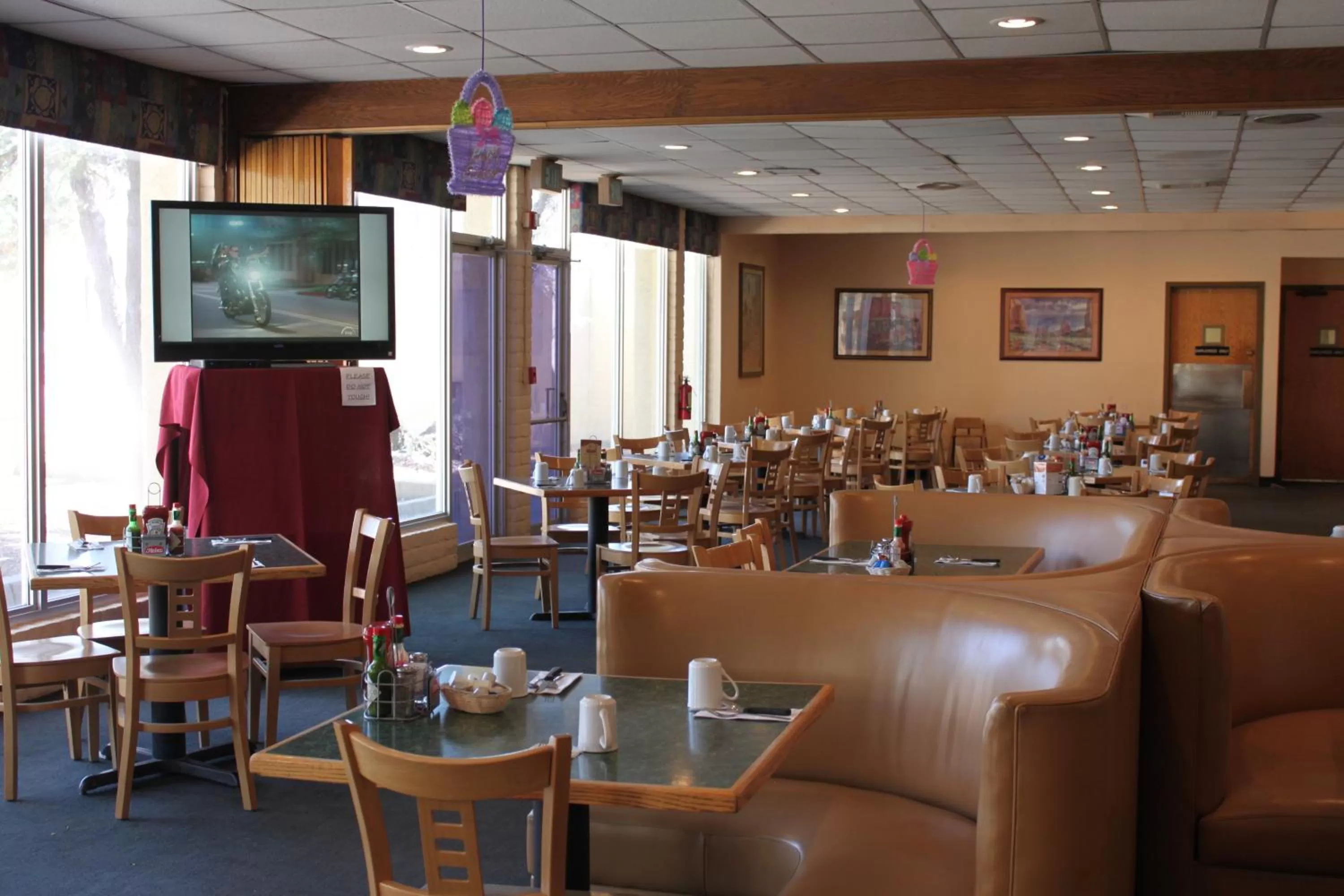 Restaurant/places to eat in Navajo Nation Inn