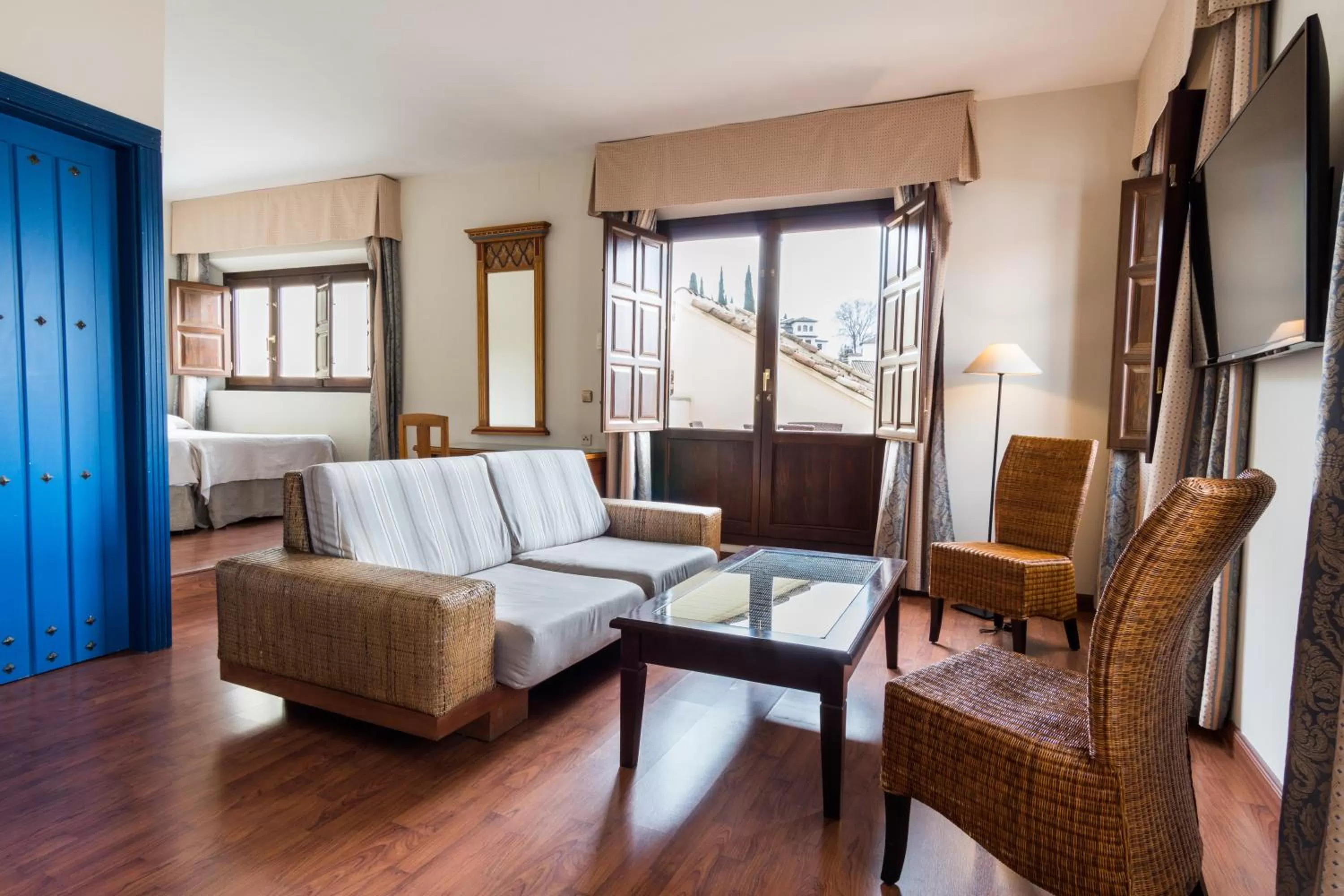 Photo of the whole room in Hotel Plaza Nueva