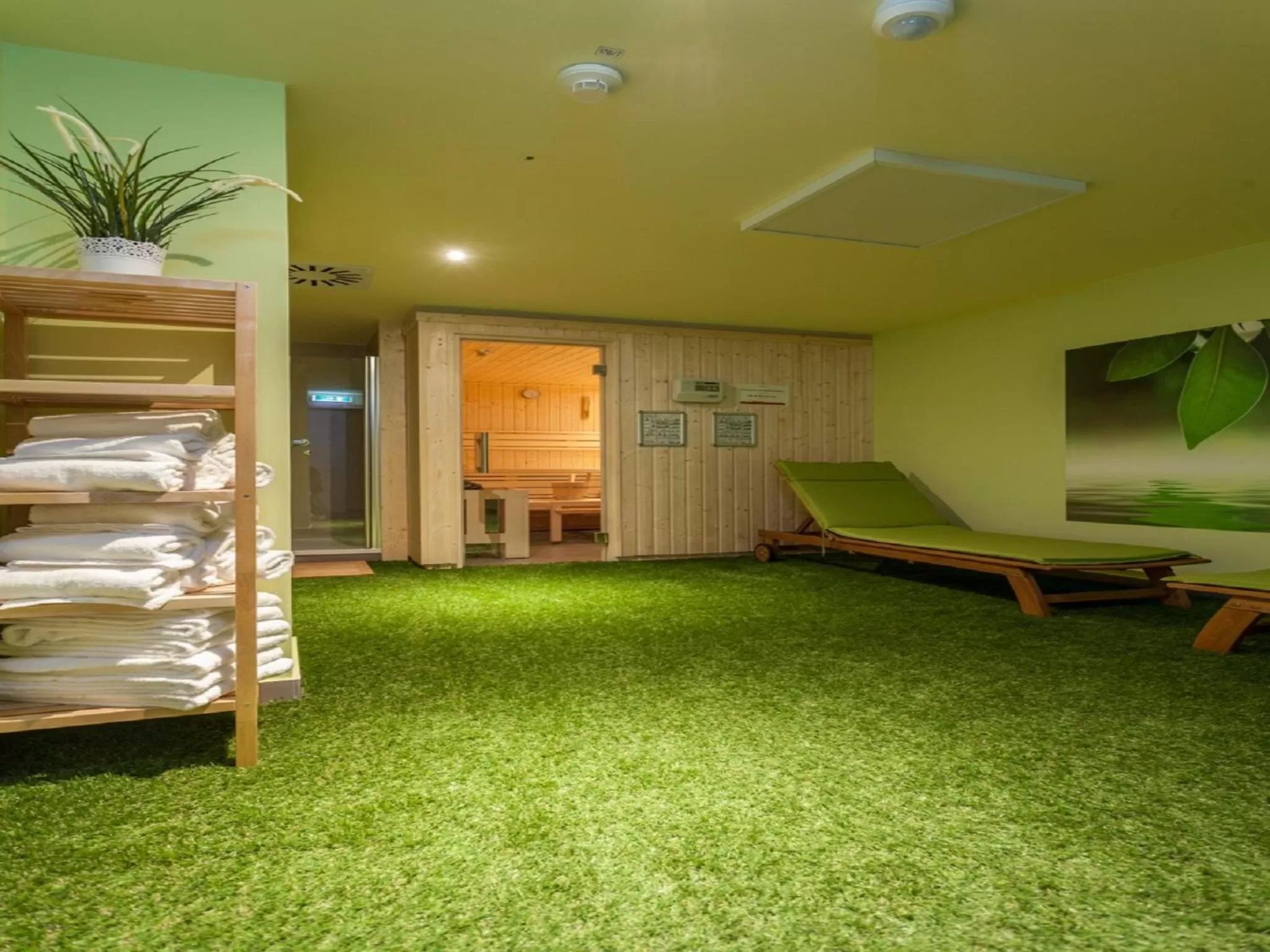 Spa and wellness centre/facilities in Golden Tulip Kassel Hotel Reiss