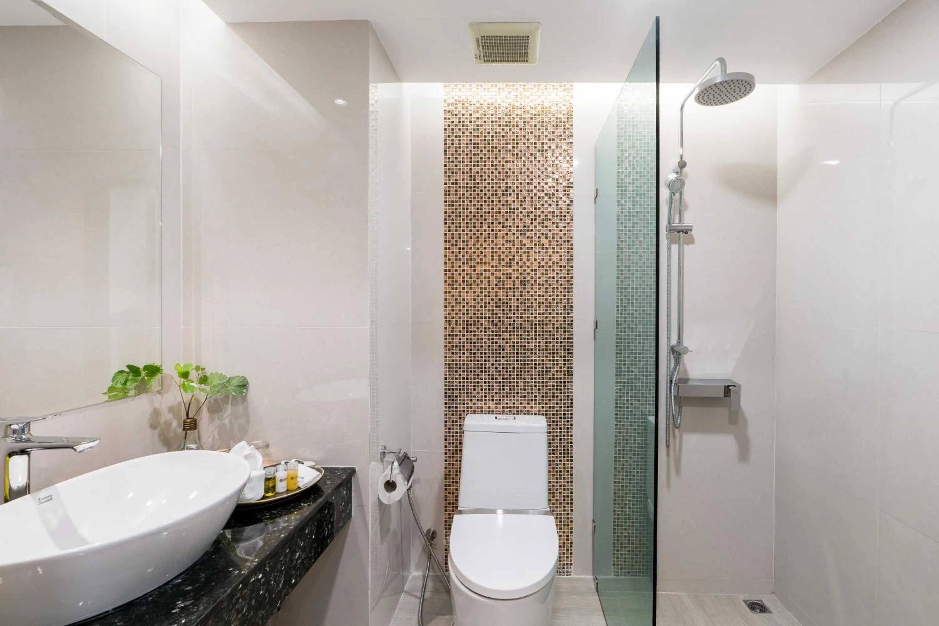 Toilet in Chaba Cabana Beach Resort