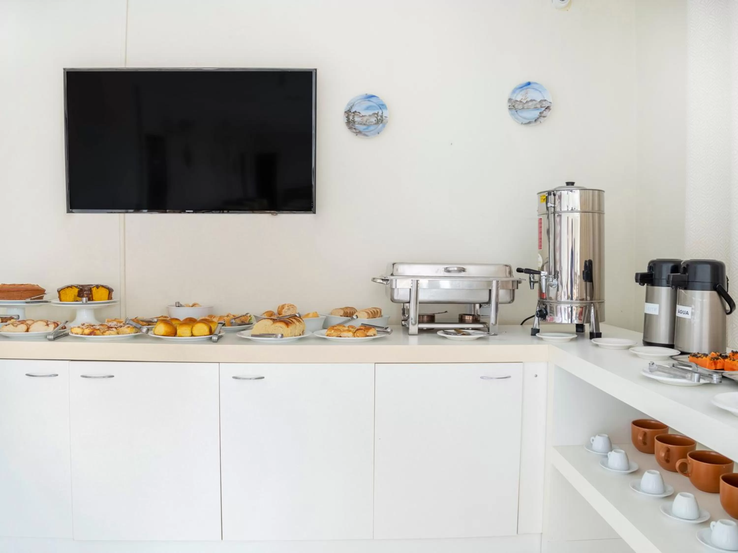 Breakfast, Kitchen/Kitchenette in Libero Hotel
