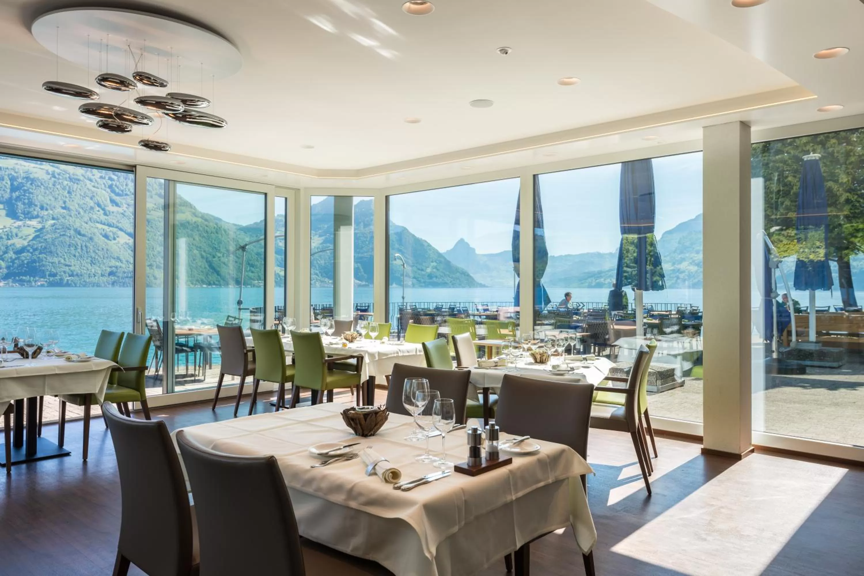 Restaurant/places to eat in Hotel Nidwaldnerhof direkt am See