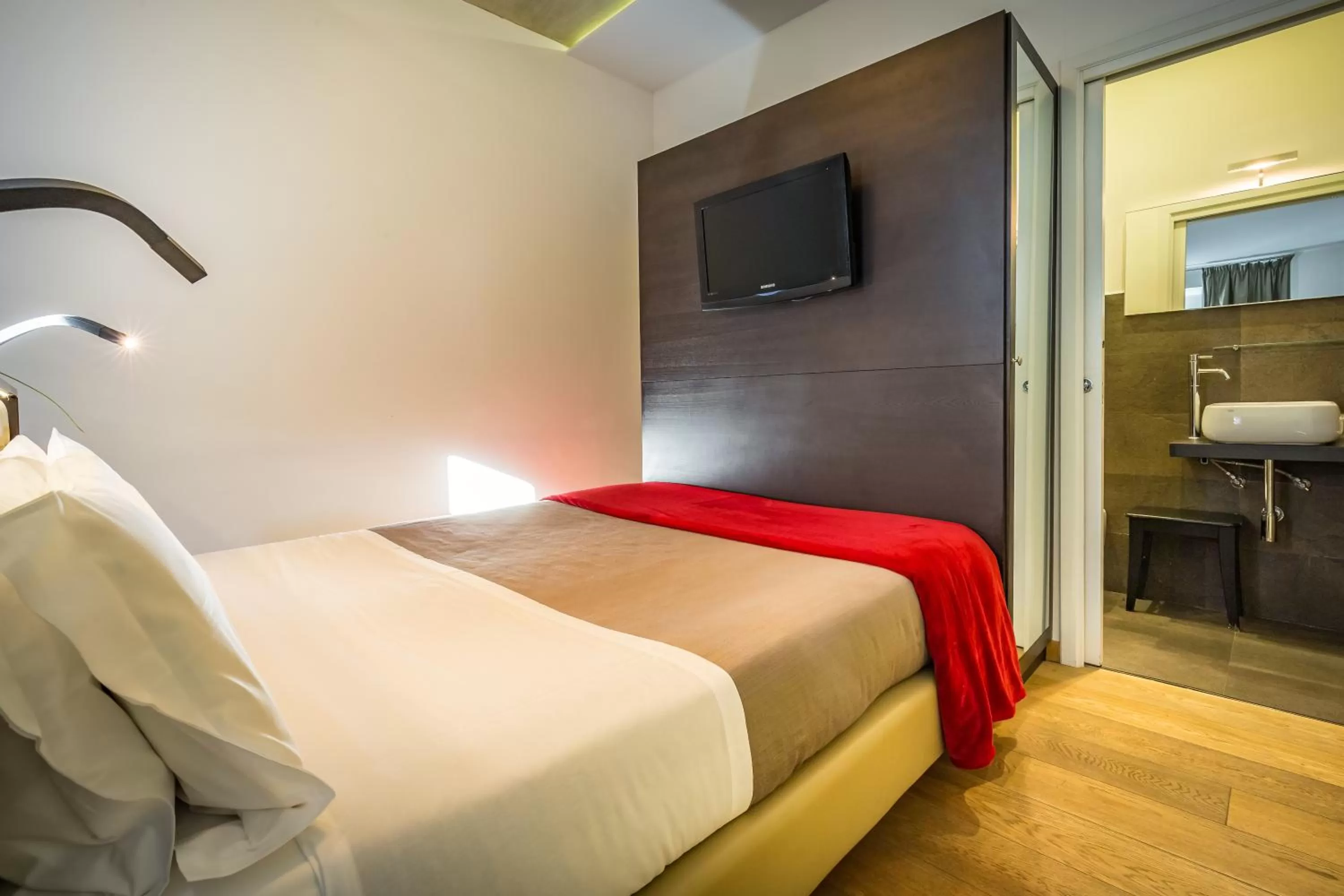 Bedroom, Bed in Hotel La Scaletta al Ponte Vecchio