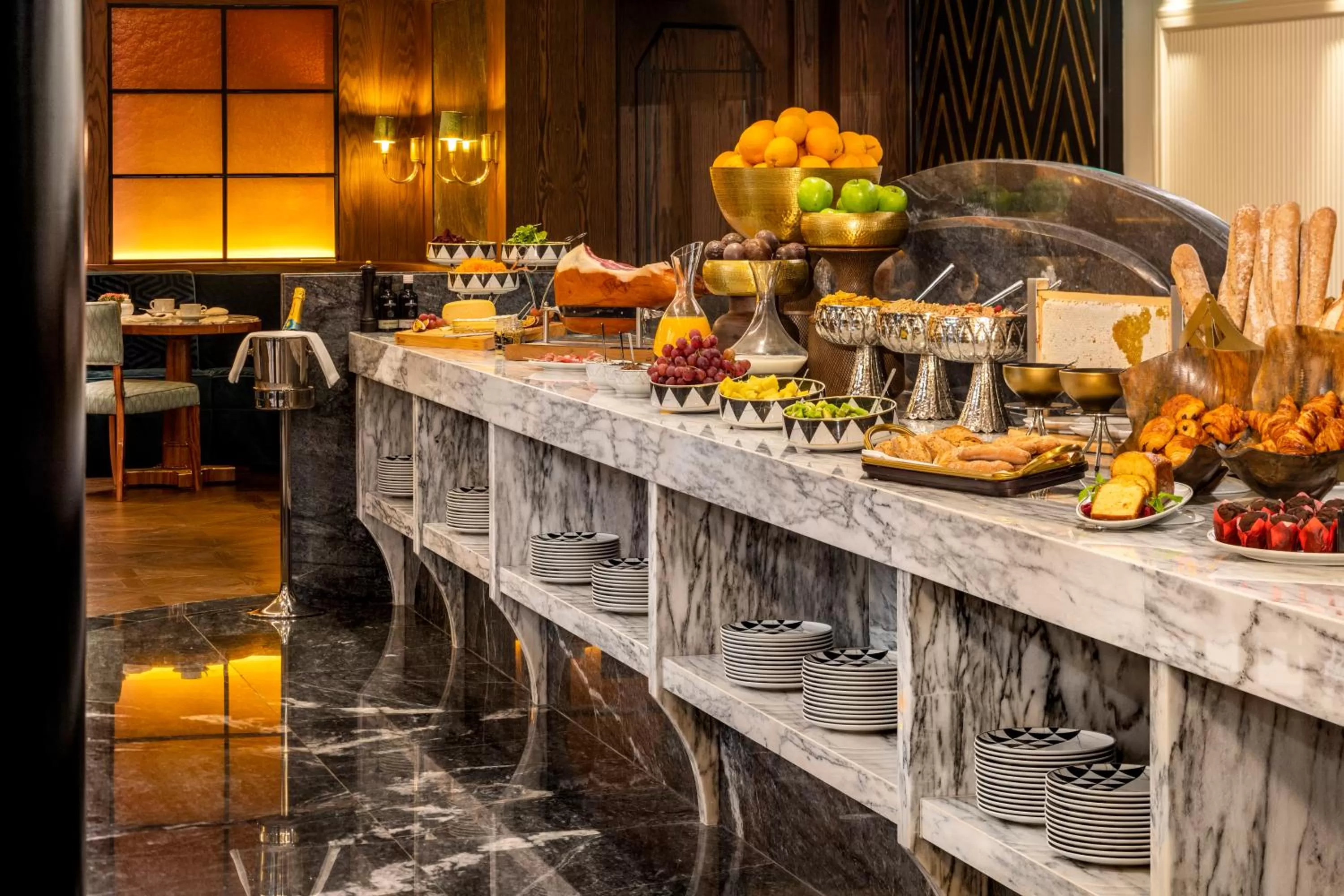 Breakfast in The One Monumental Palace