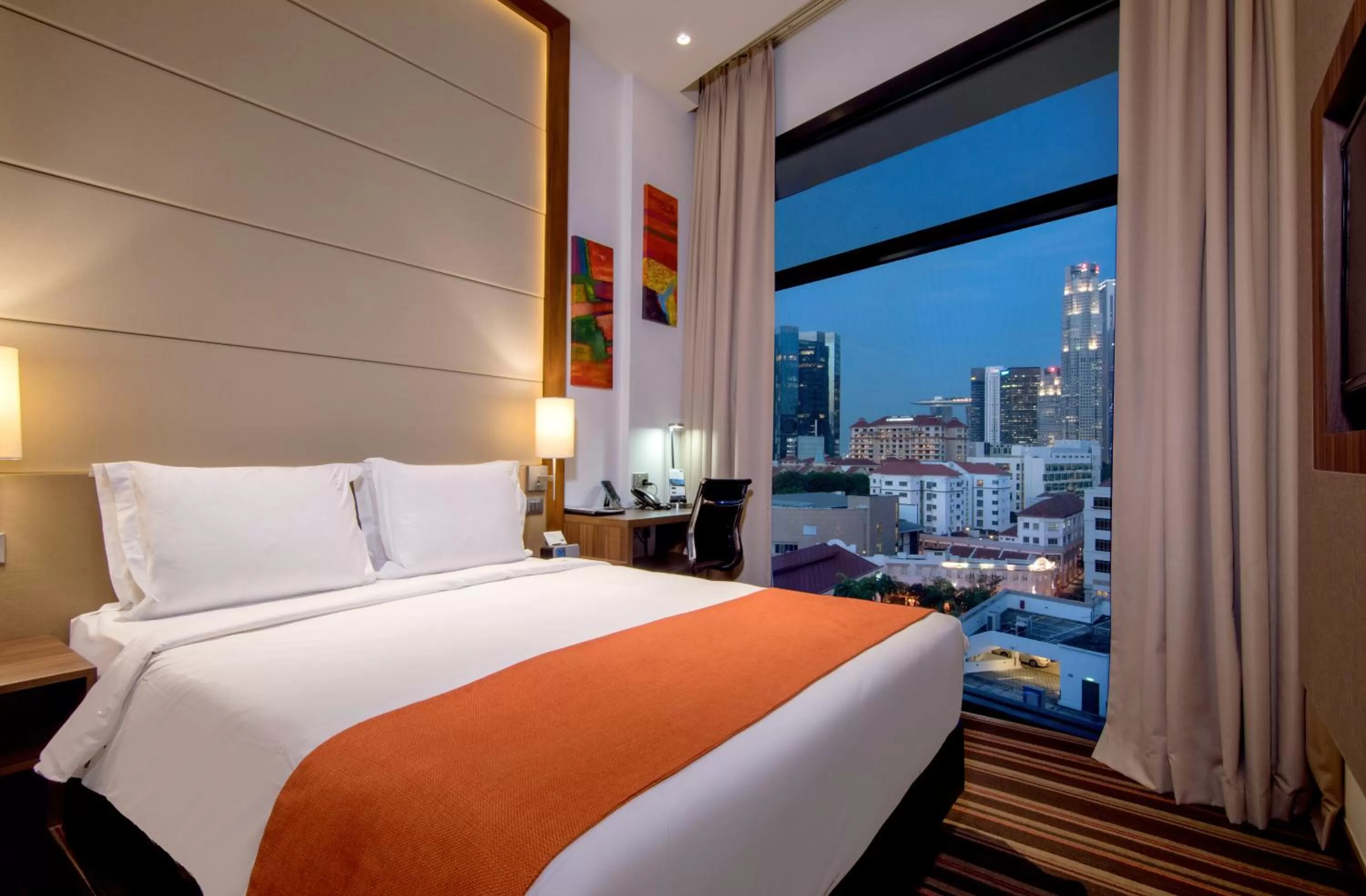 Bed in Holiday Inn Express Singapore Clarke Quay by IHG