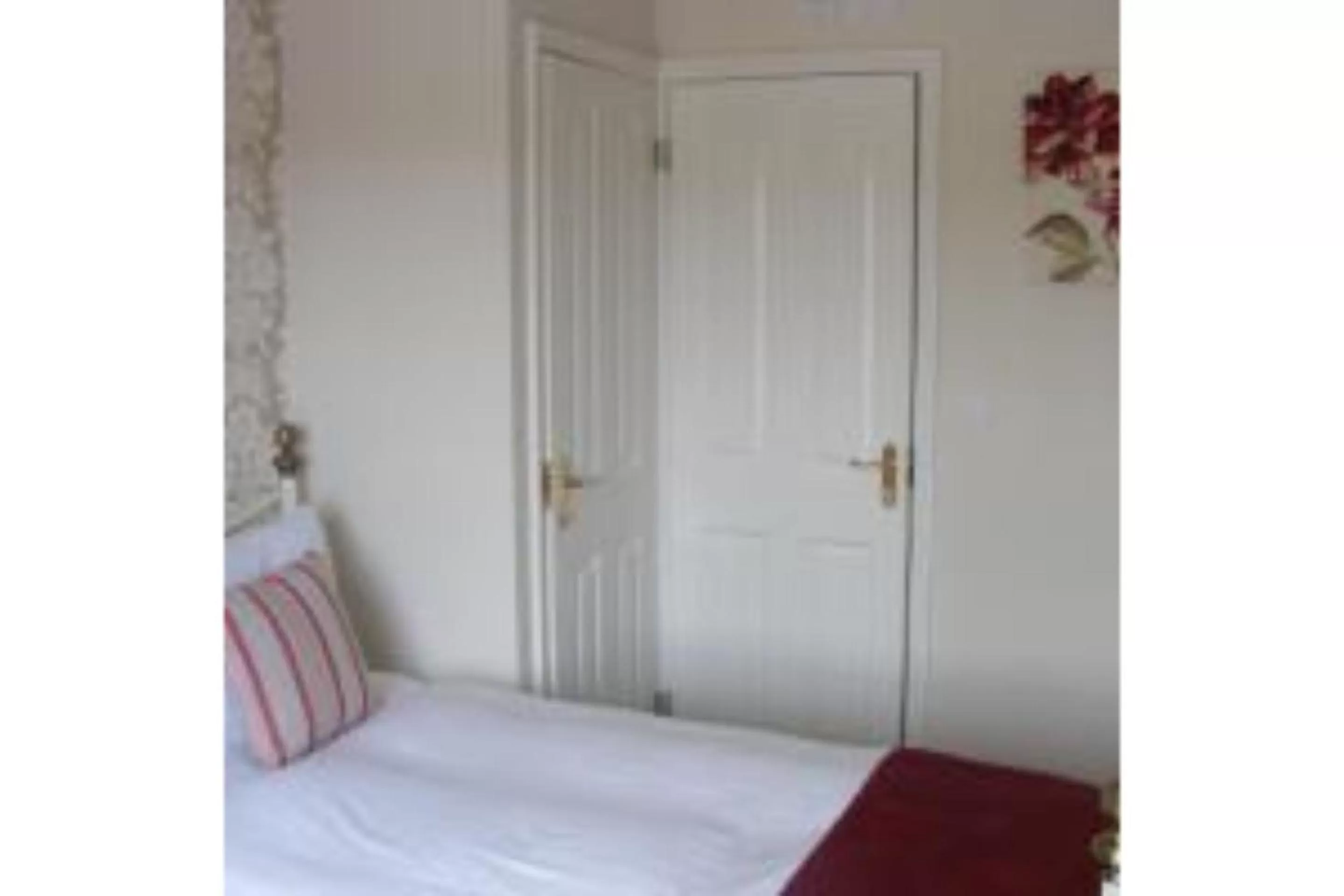 Bedroom, Bed in The Old Lodge