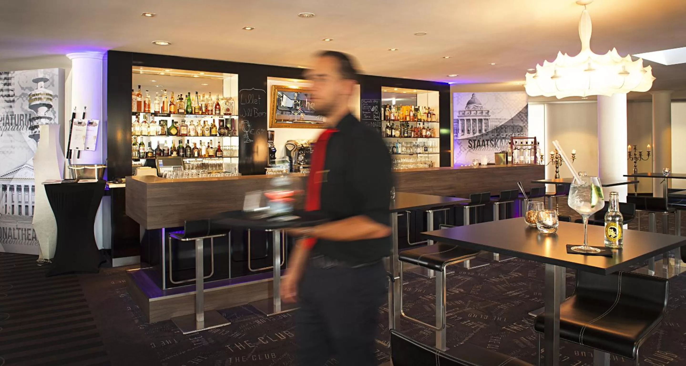 Lounge or bar in Victor's Residenz-Hotel München